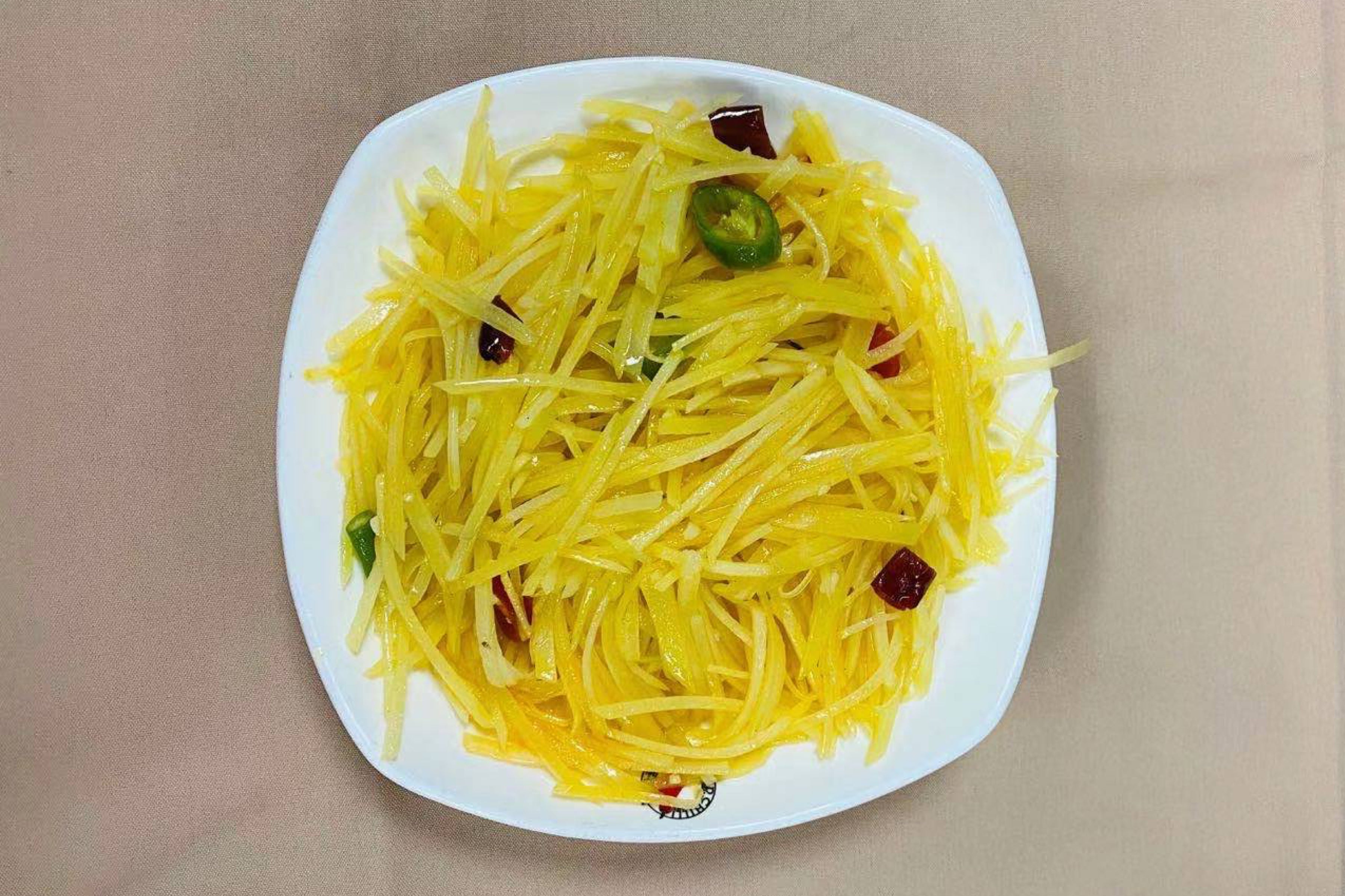 (V)Sautéed Shredded Potato with Sliced Red Chilli (尖椒土豆丝)