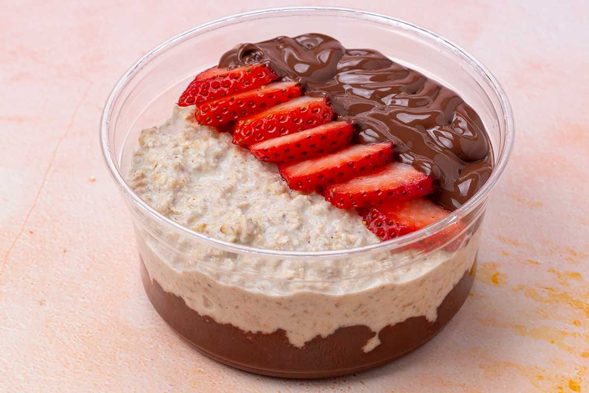 Nutella & Strawberry Oats
