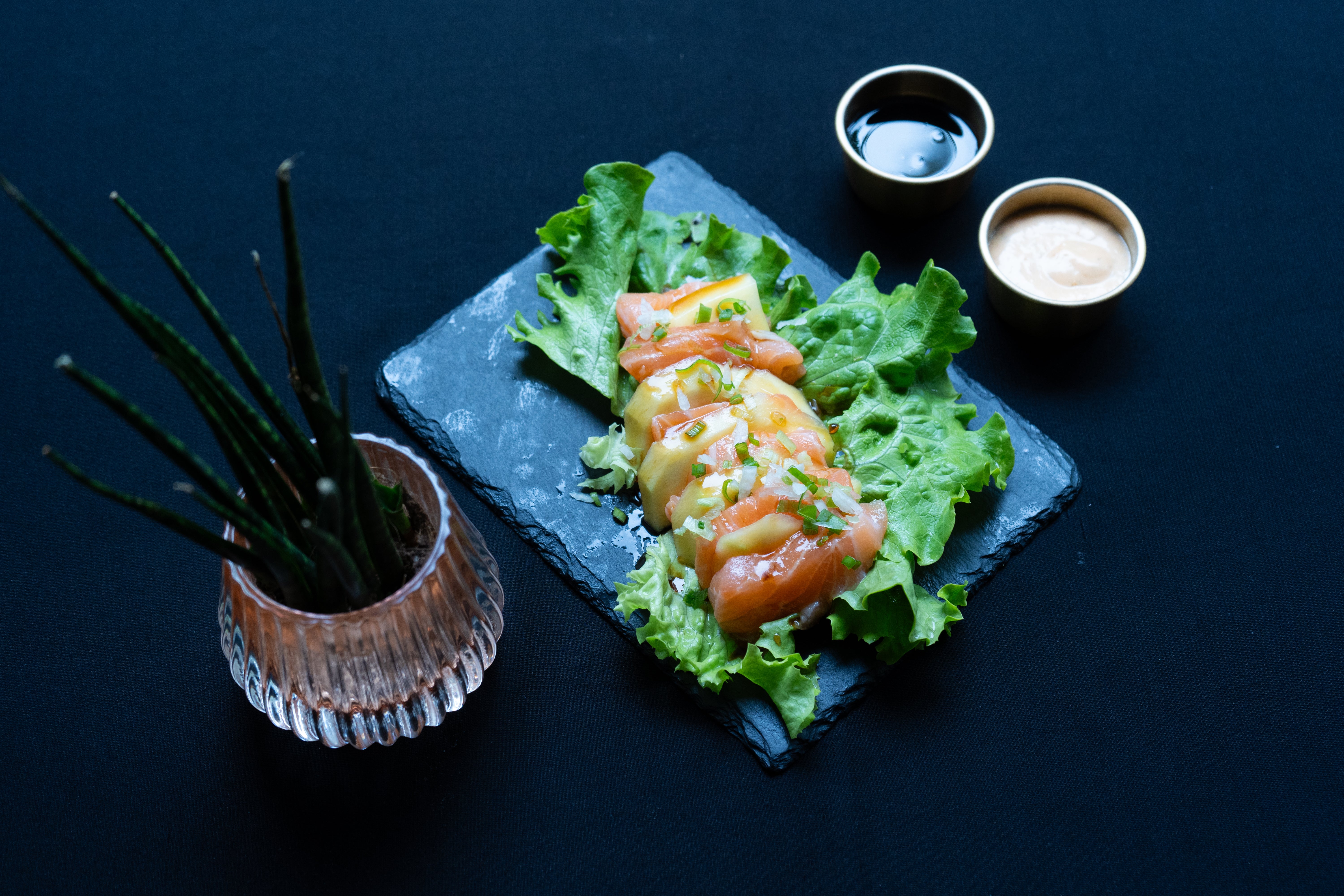 Sashimi mangue ciboulette