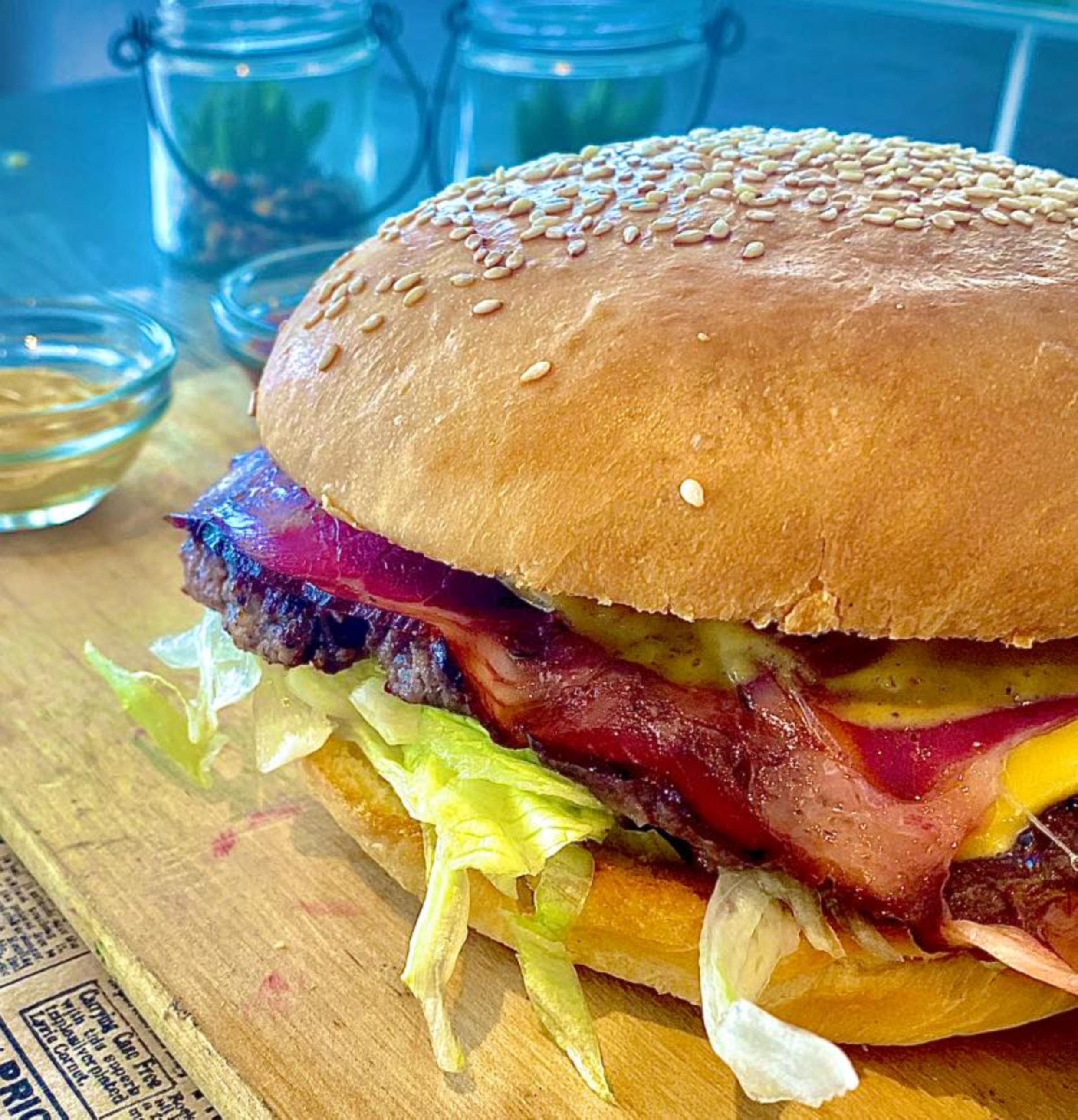 Livraison Les frères burgers à Troyes Charmille Trévois Moline Commandez avec Deliveroo