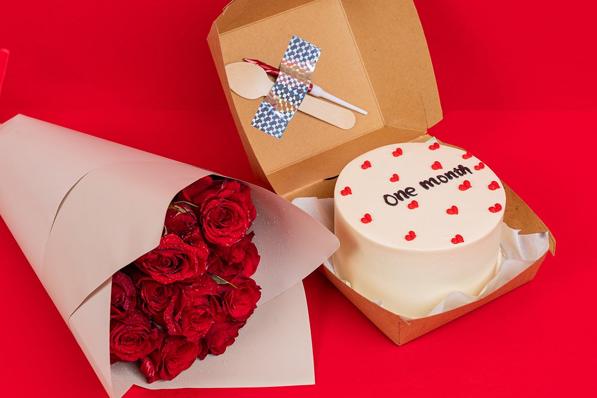 One month Cake with flowers