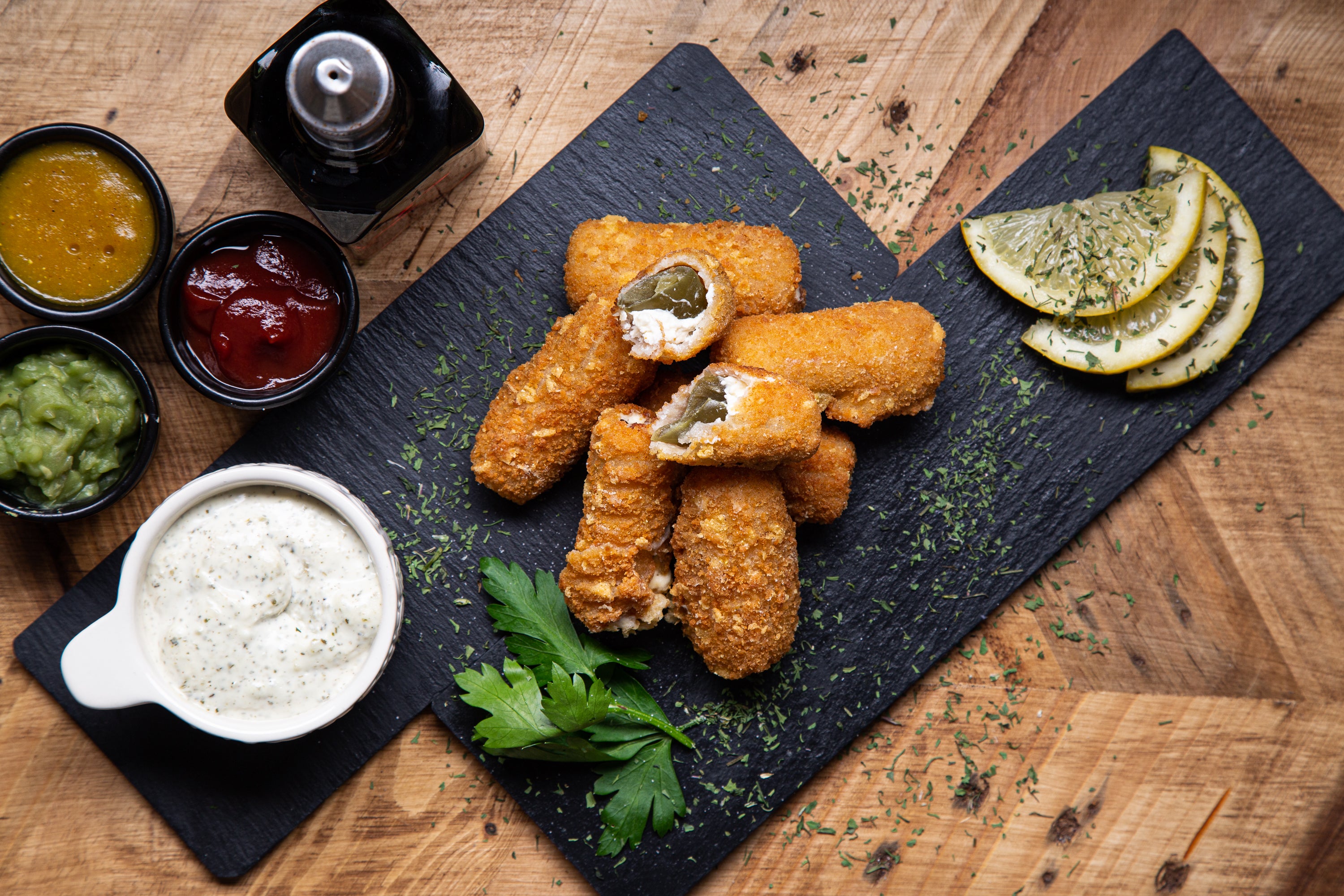 5 Breaded Jalapeño Peppers with Dip