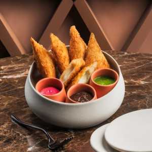 Cheese Samosa  (5 pcs)