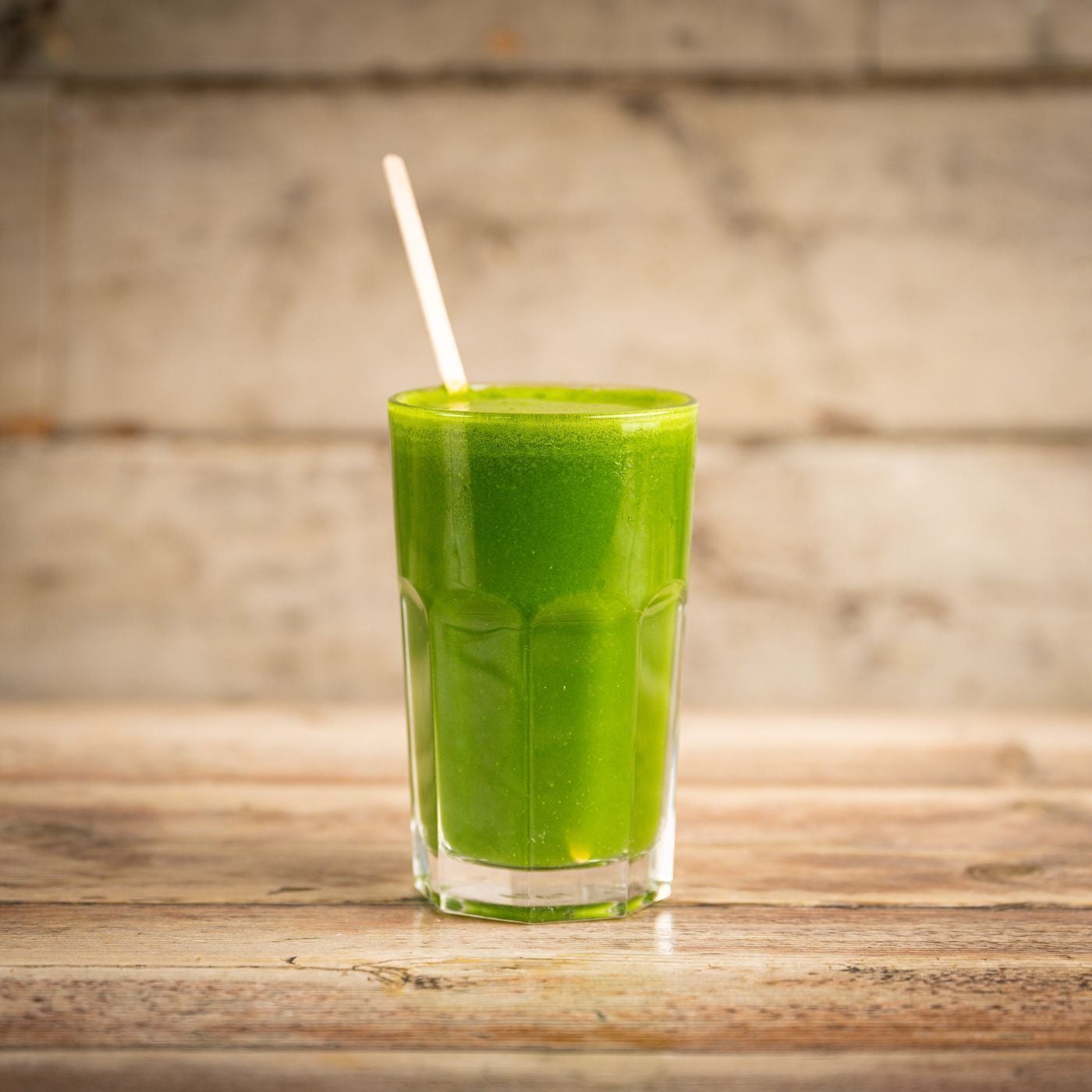 Kale, apple, pineapple & lime