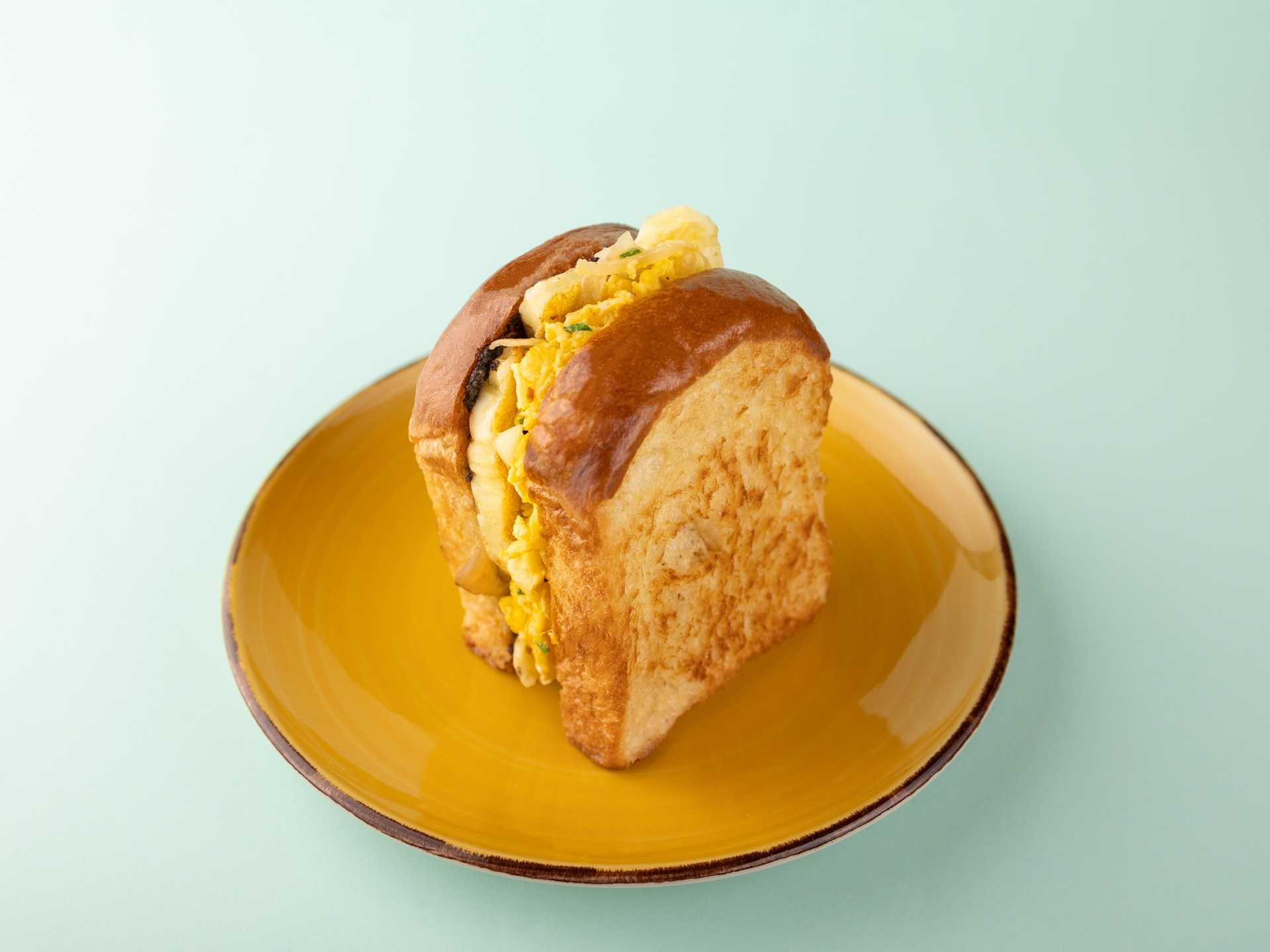 Halloum Egg Sandwich