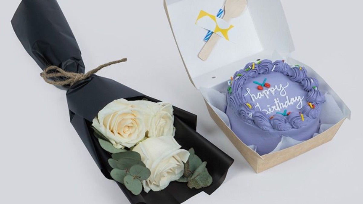 Cake And Flowers 36