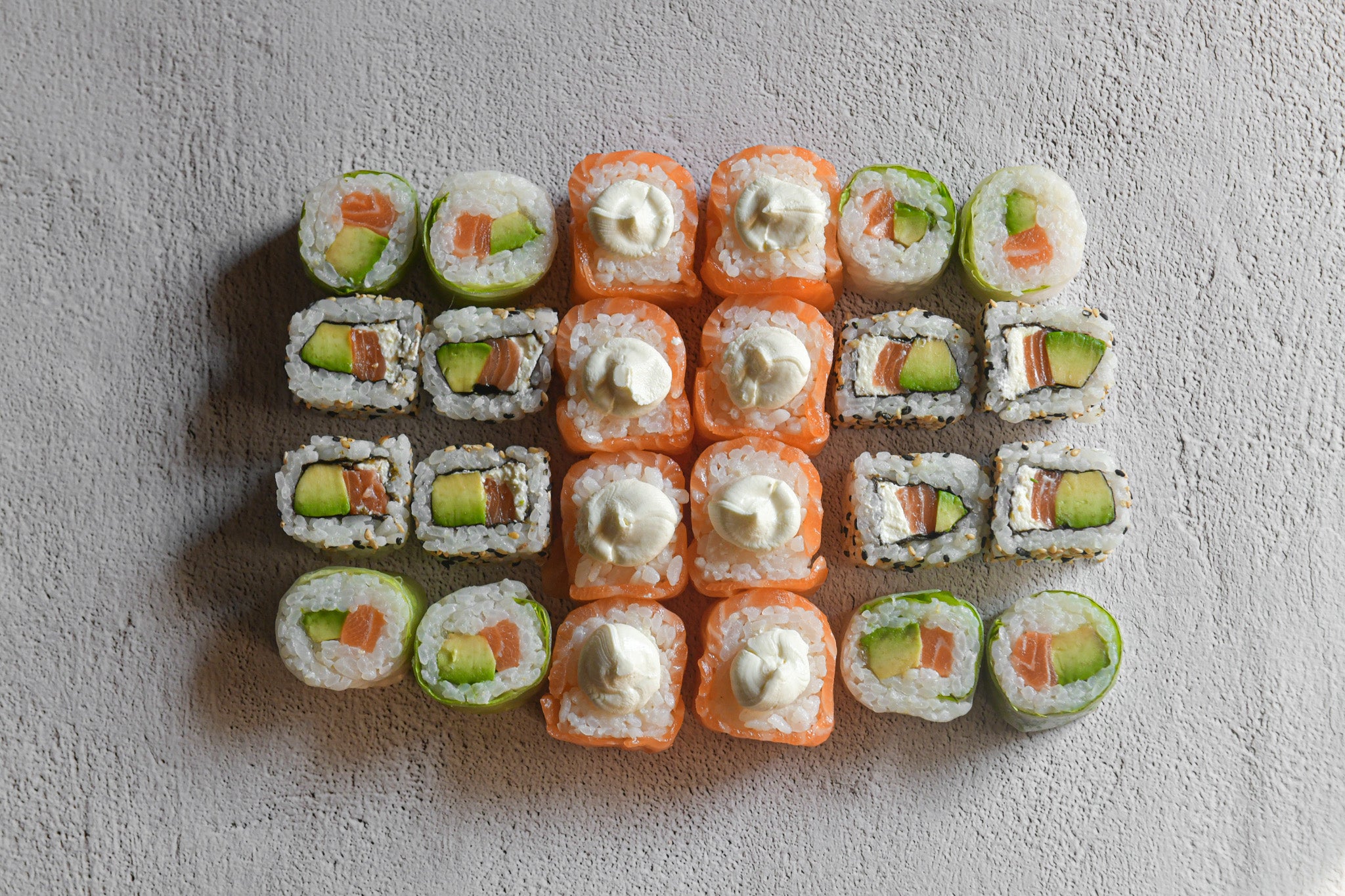 CRAZY SALMON BOX  ( 24 pièces )