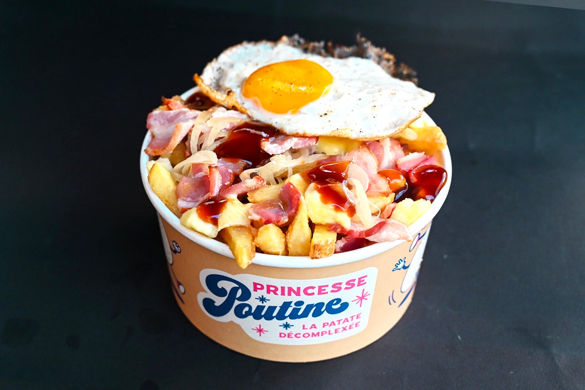 🥔 Poutine Babe 🧀 🍳 🥓