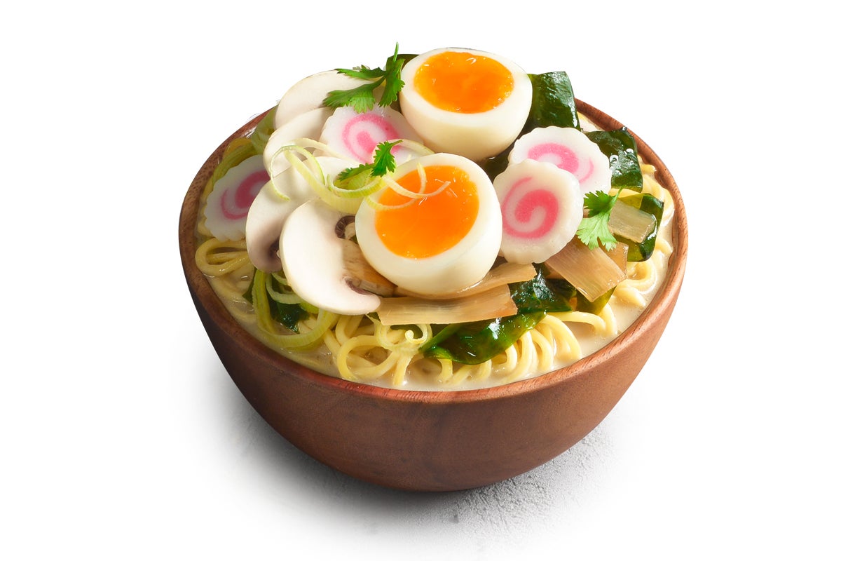 Ramen Naruto avec œuf mollet