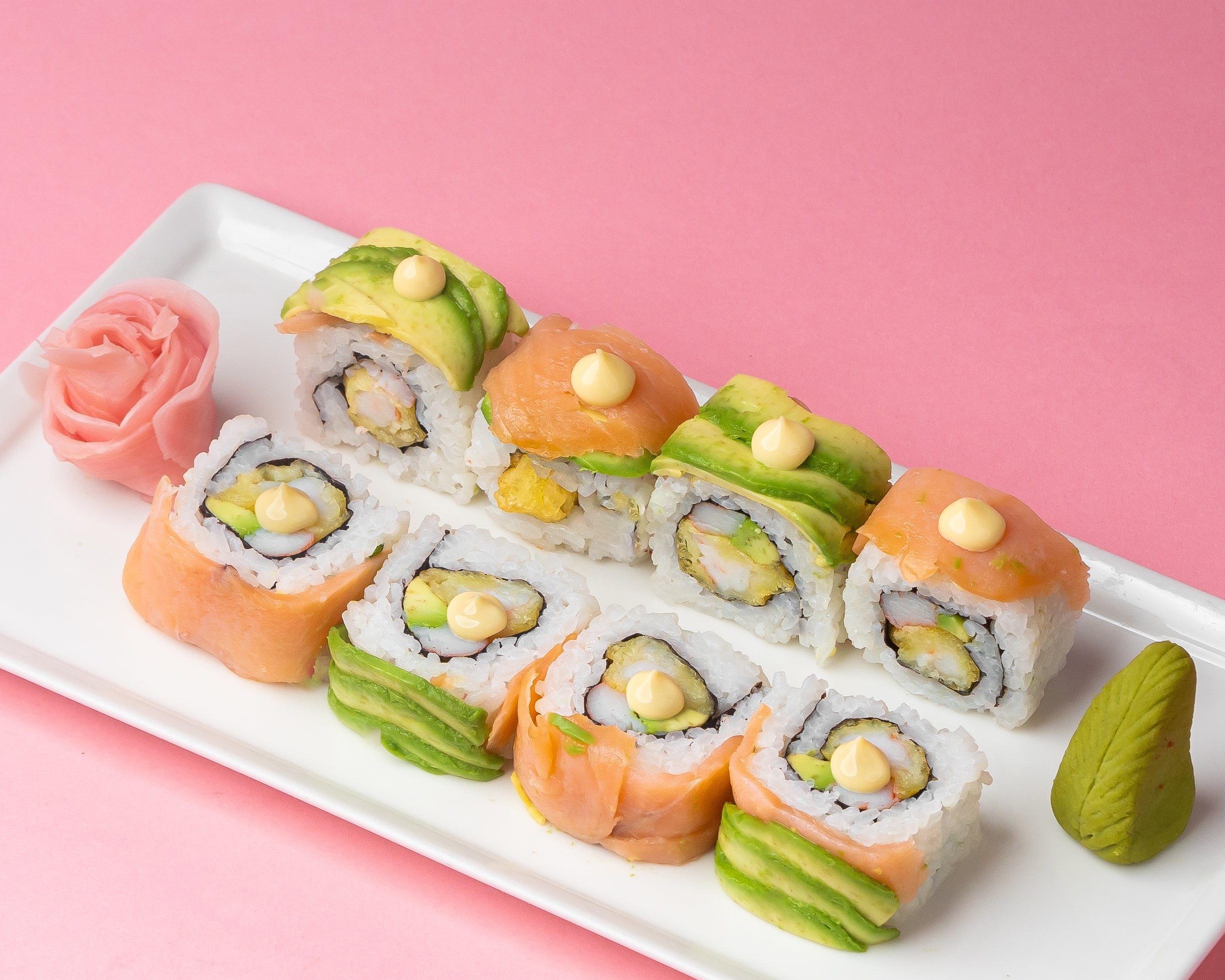 Smoked Salmon Avocado Roll(Raw)