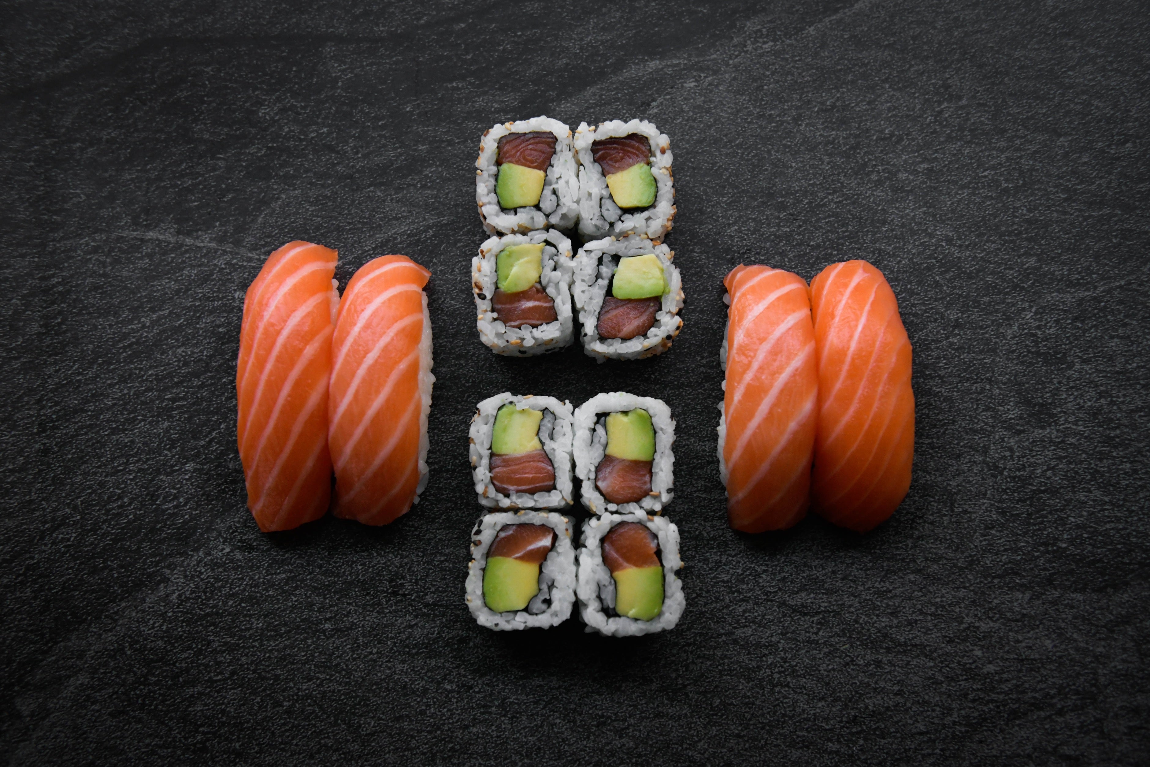 Classic Saumon Lunch ( 12 pieces )