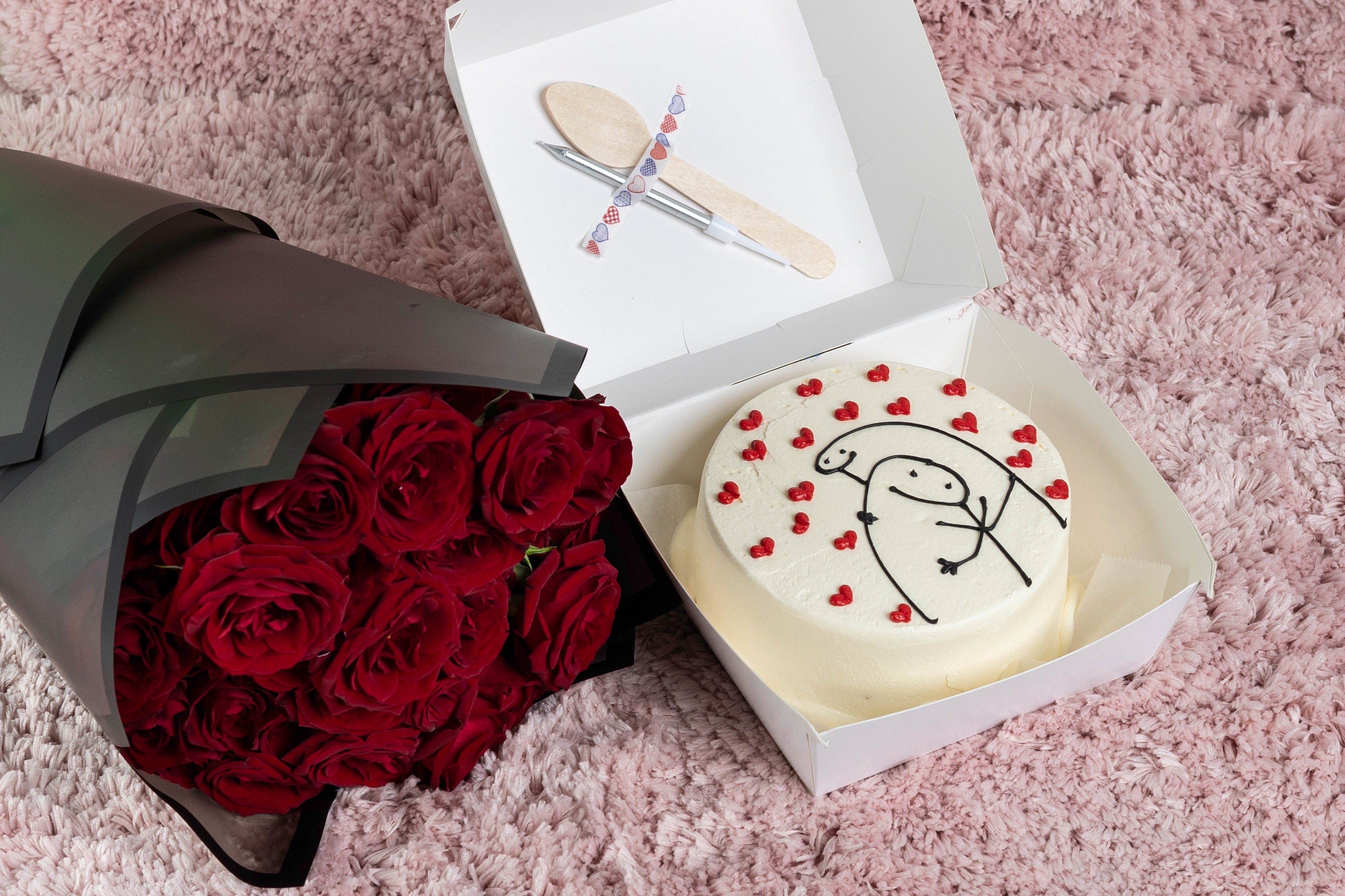 Cuddle Bento Cake With Red Roses