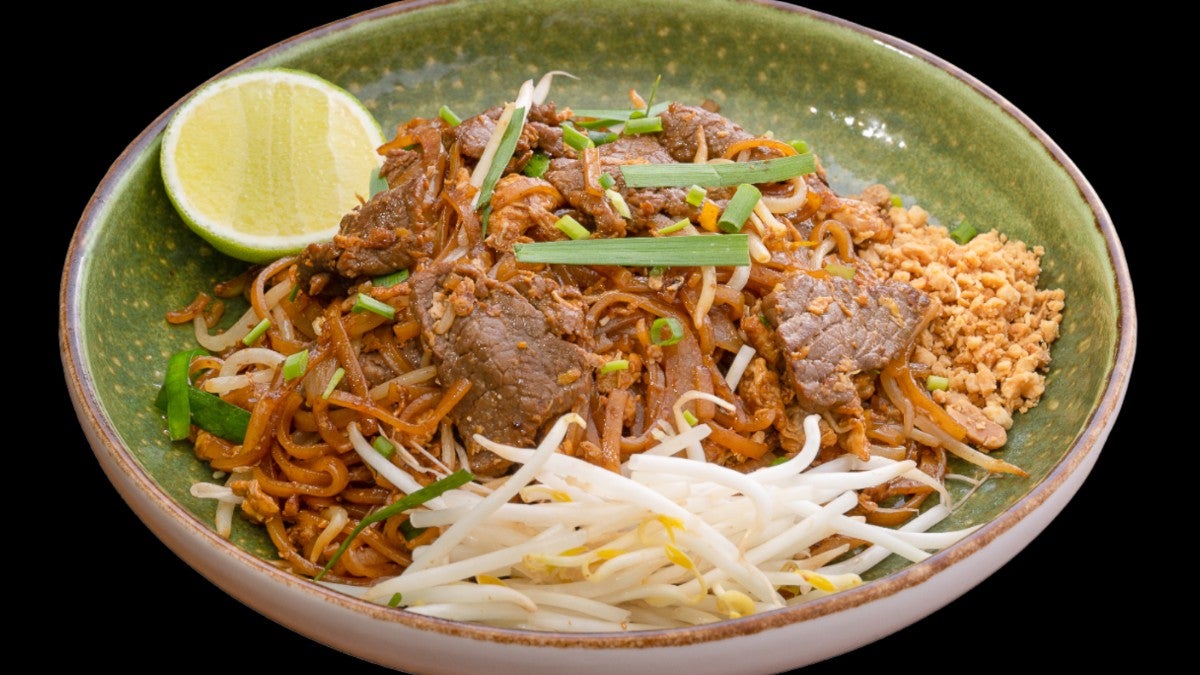 Pad thaï neeua
