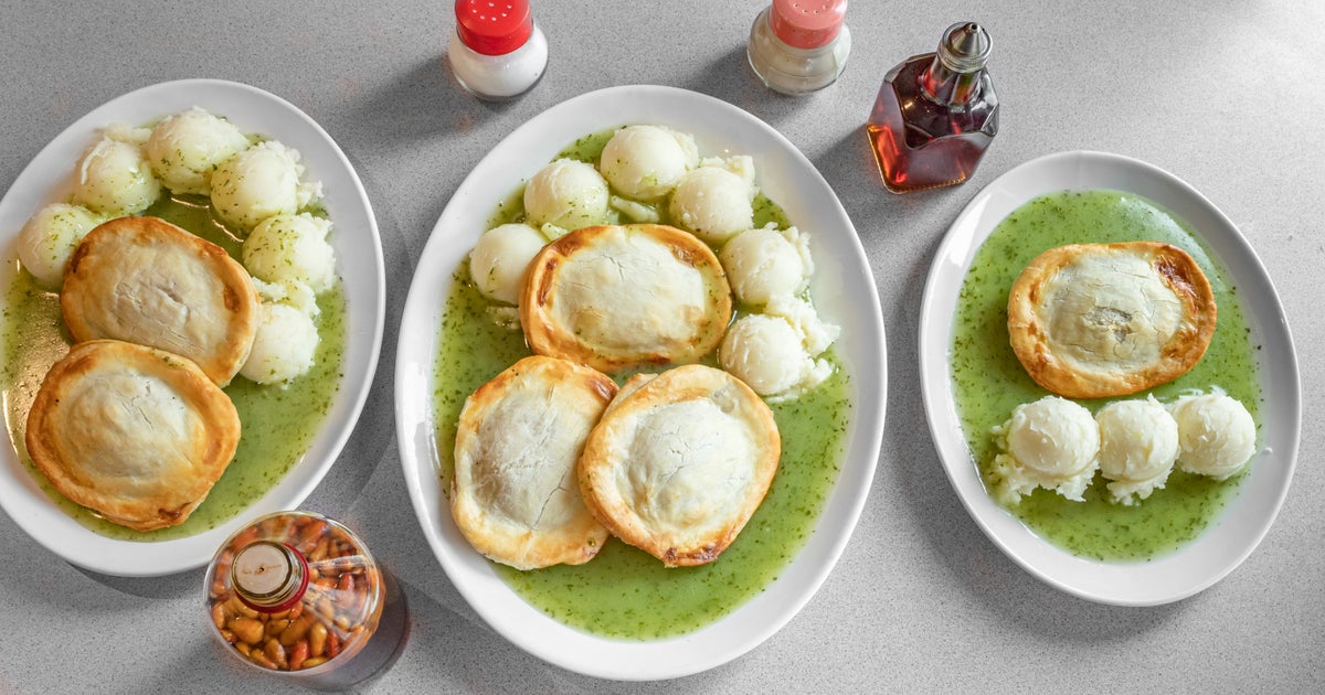 Star Cafe Pie and Mash Rayleigh delivery from Rayleigh Weir Order with Deliveroo