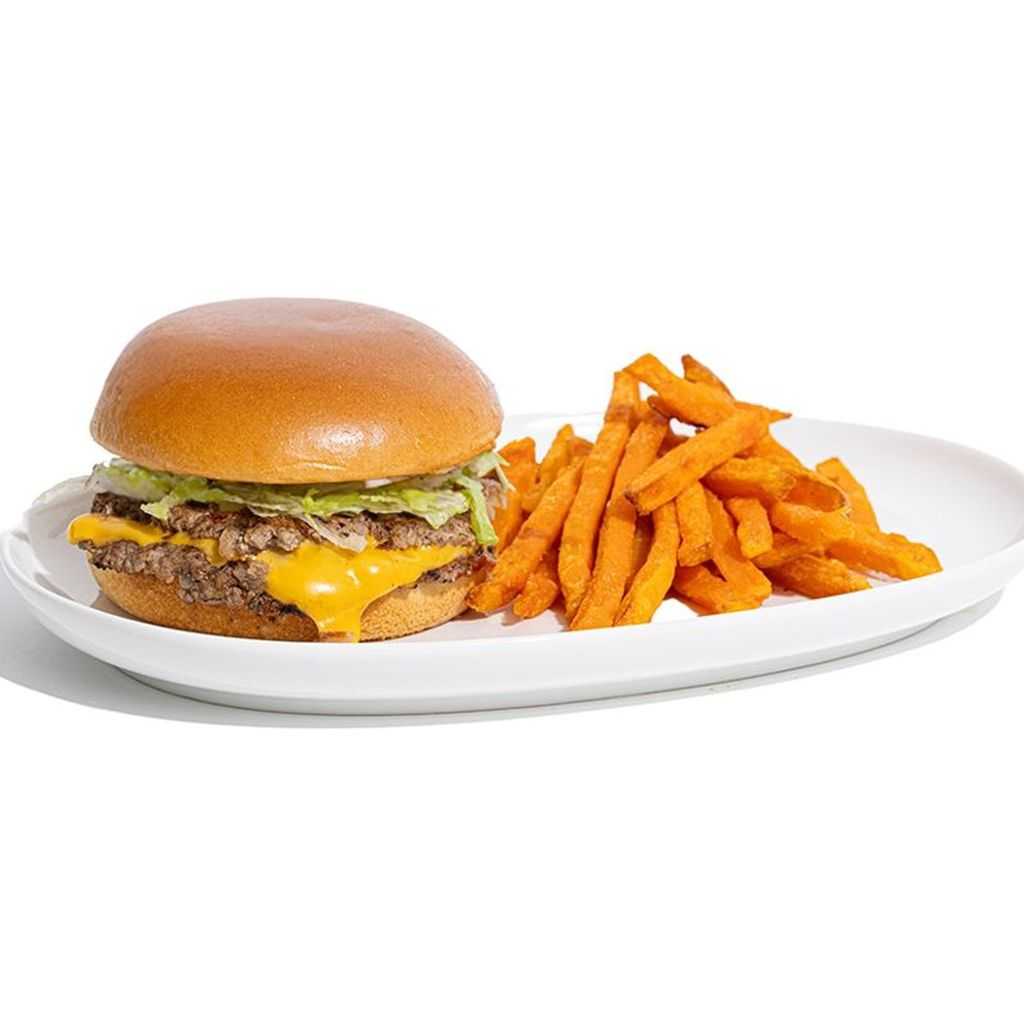 proPatty™ FM Burger with Sweet Potato Fries
