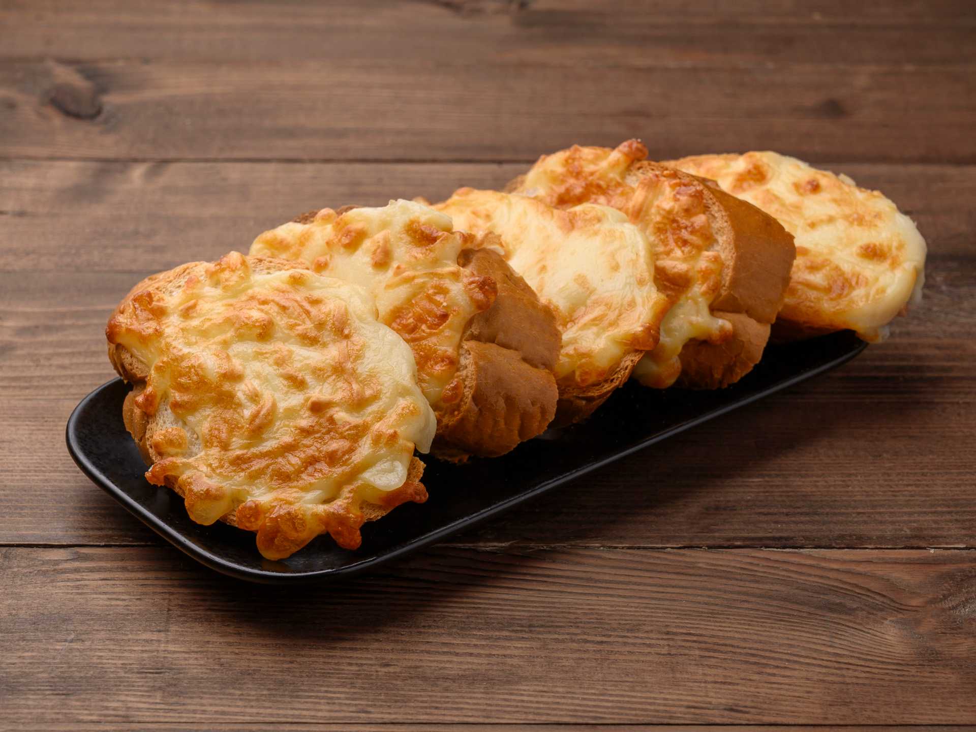 Cheesy Garlic Bread