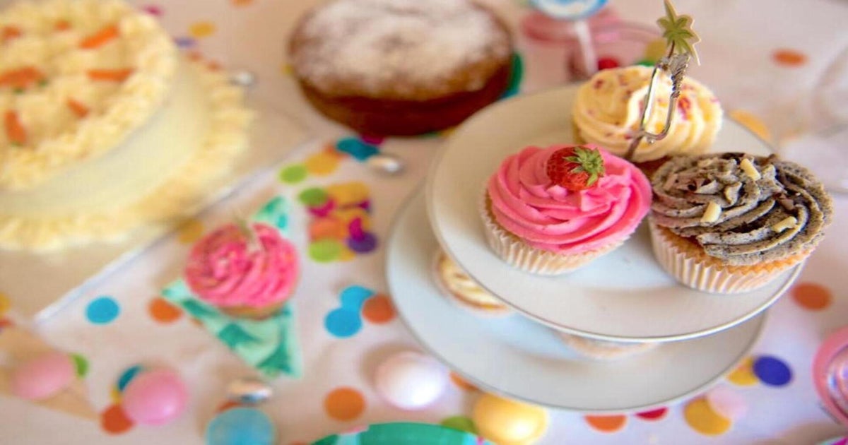 Angela Rose Cakes Watford delivery from North Watford Order with