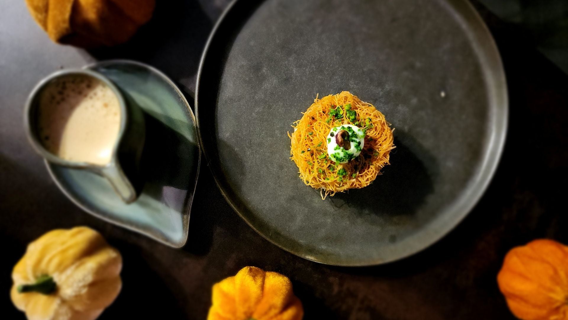 Mini Othmaliya with cream