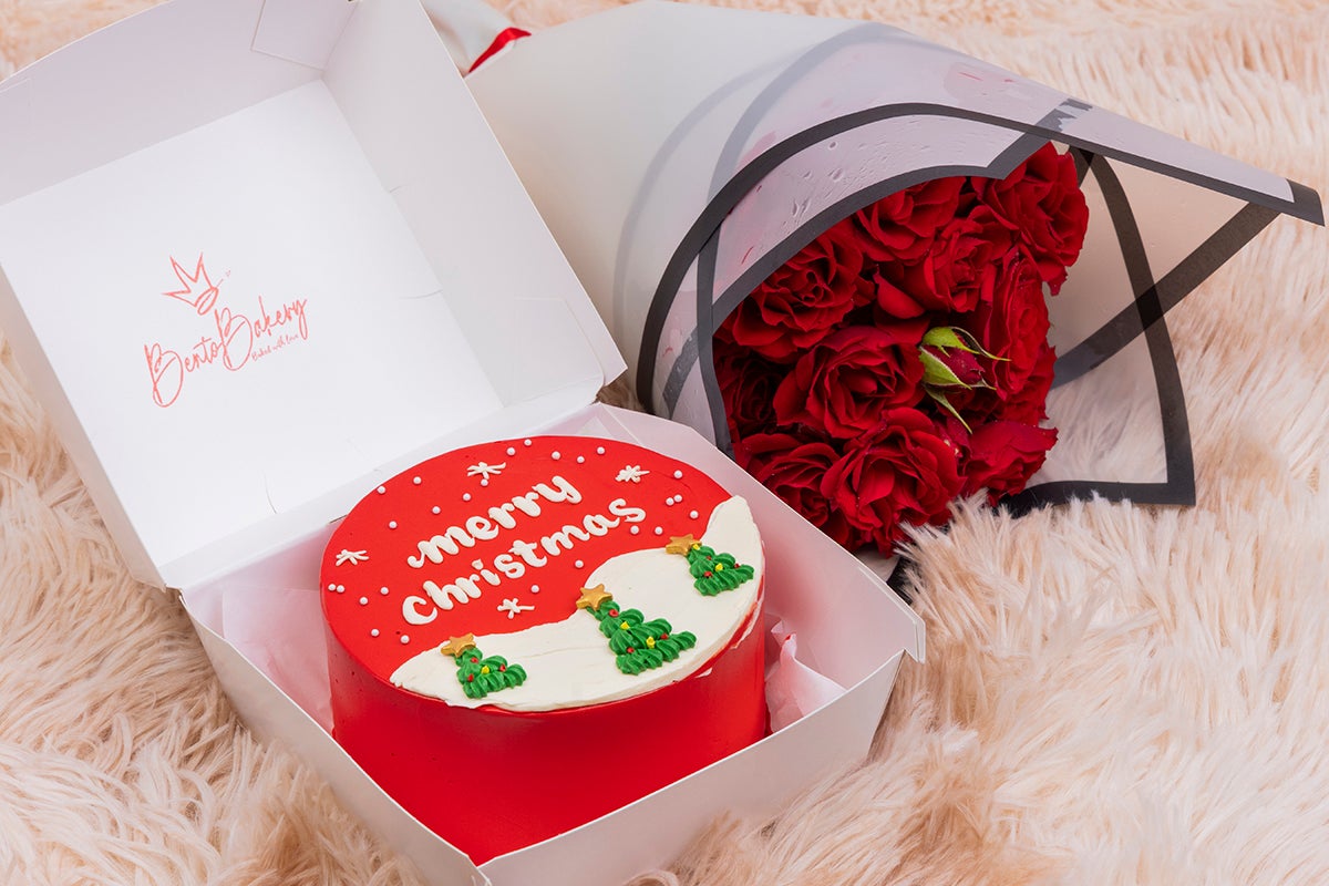 Best Christmas Cake with Flowers