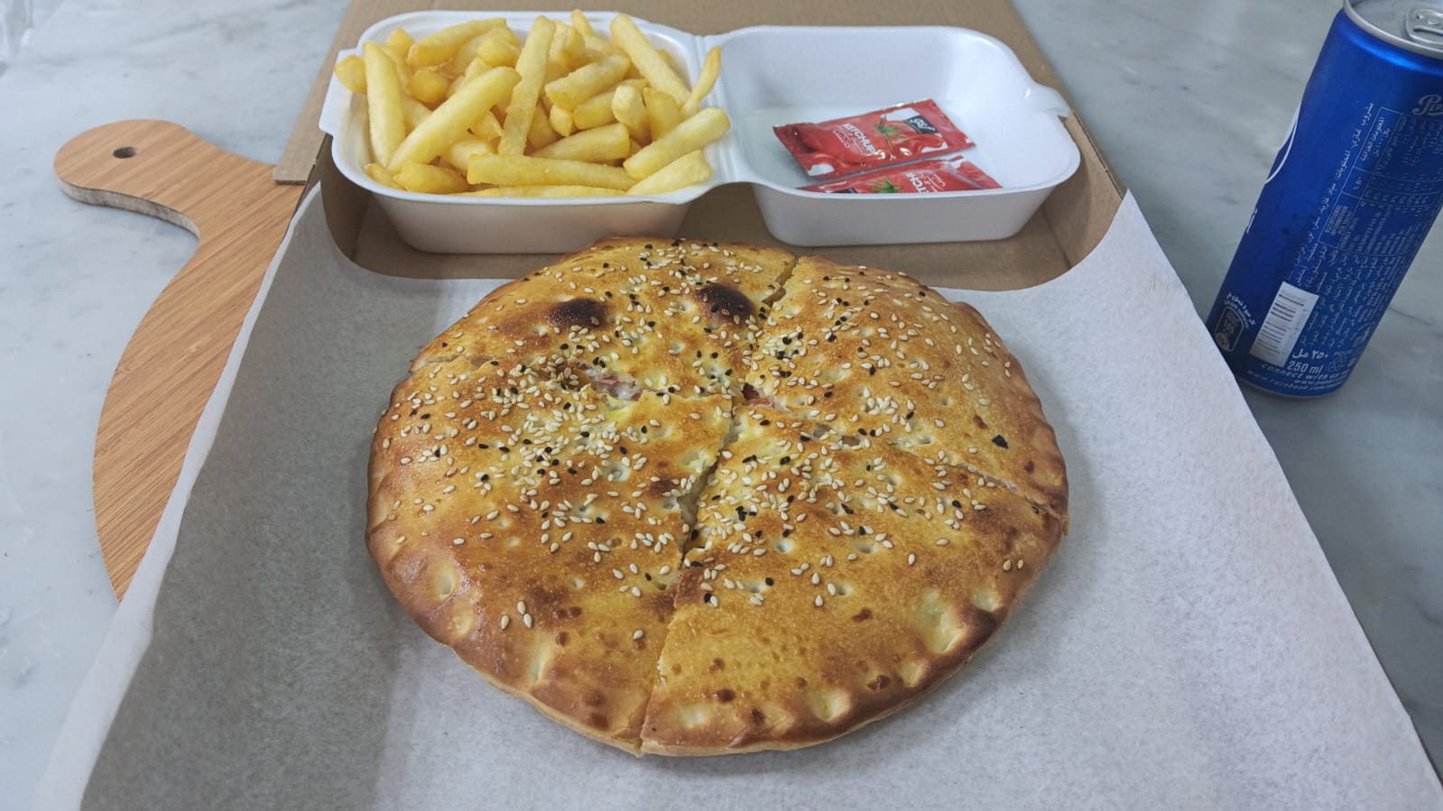 Chicken fillet with chips + pepsi