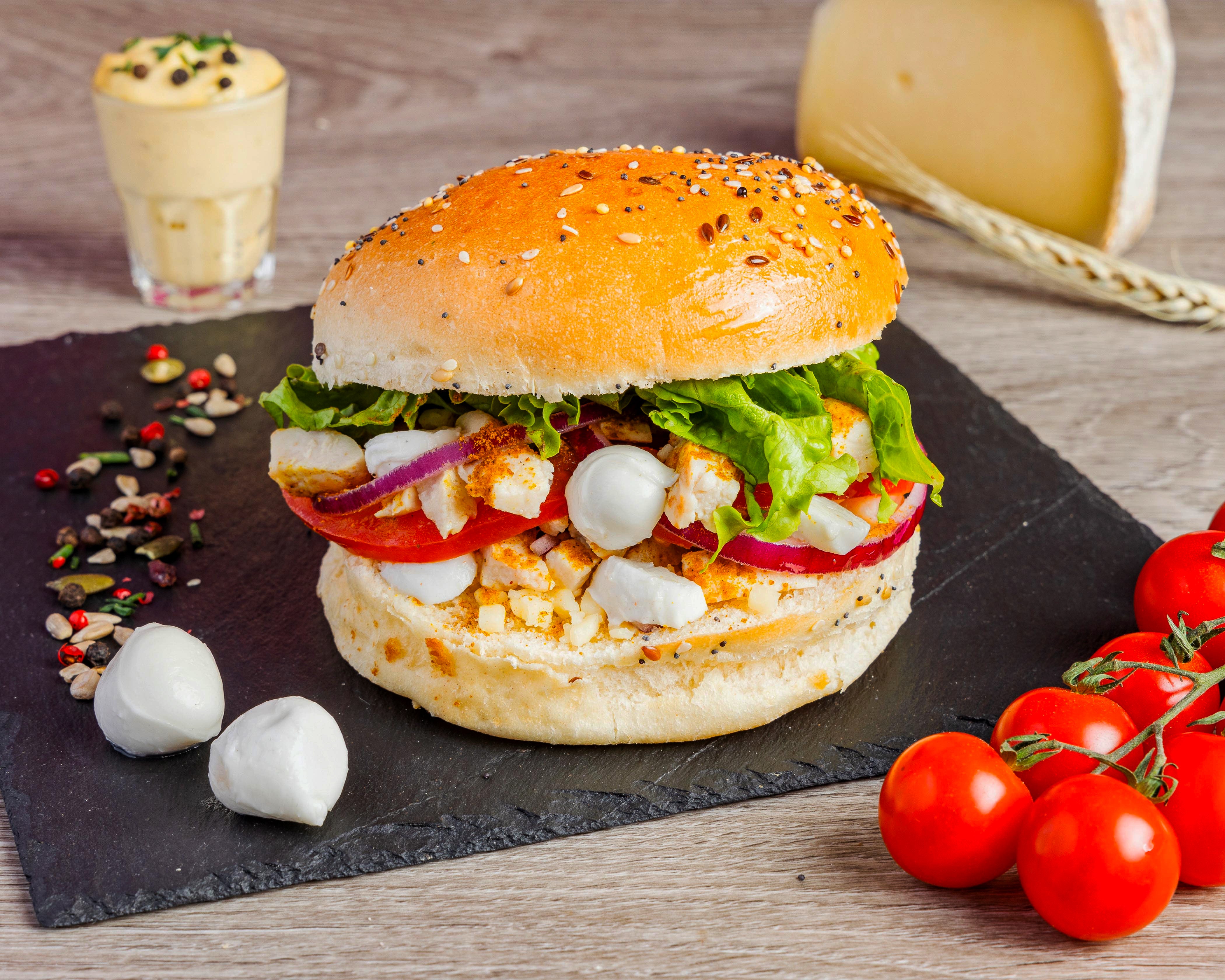 🛕🍗🍔 Burger Bollywood