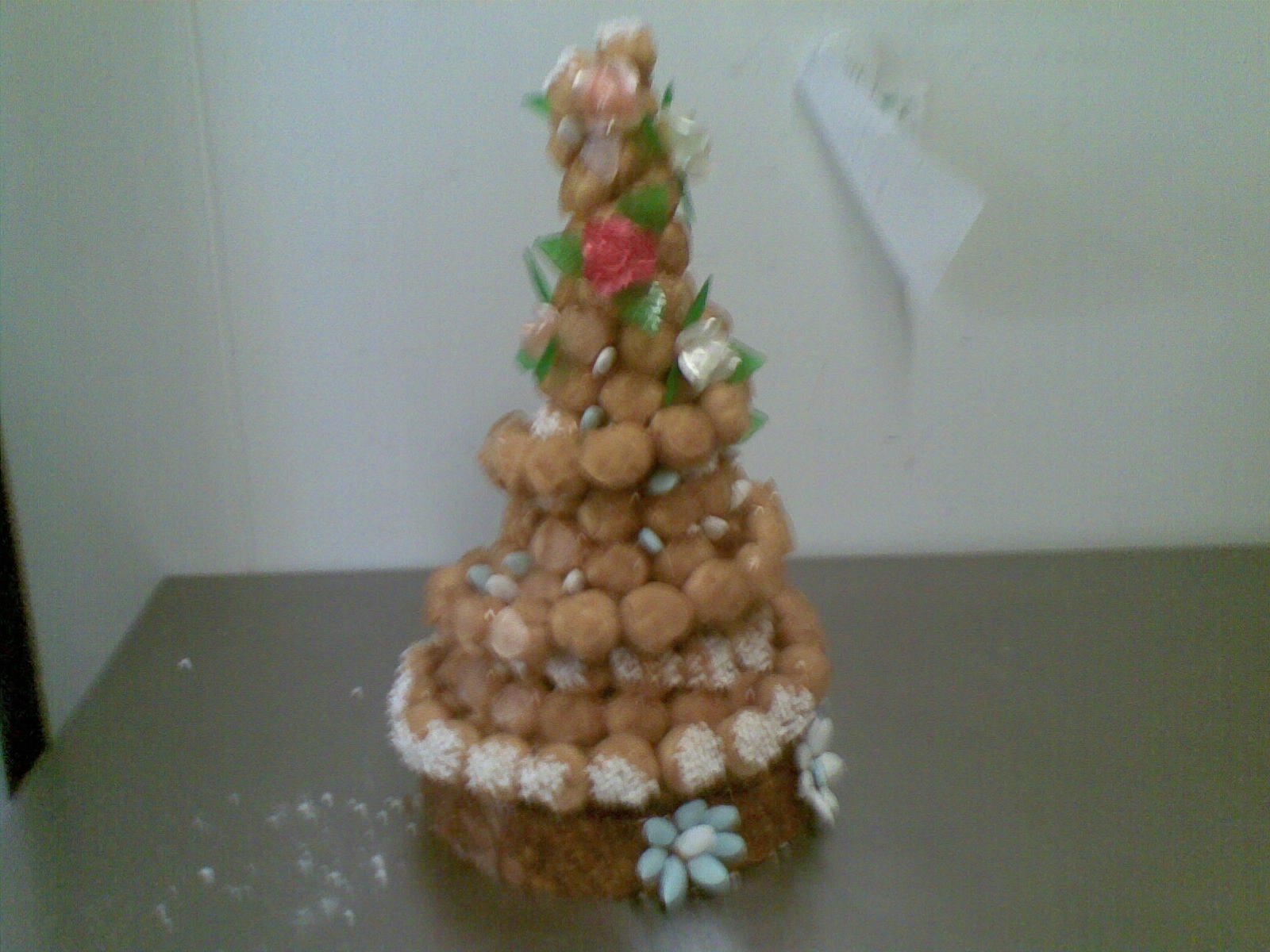 PIECE MONTEE EN NOUGATINE