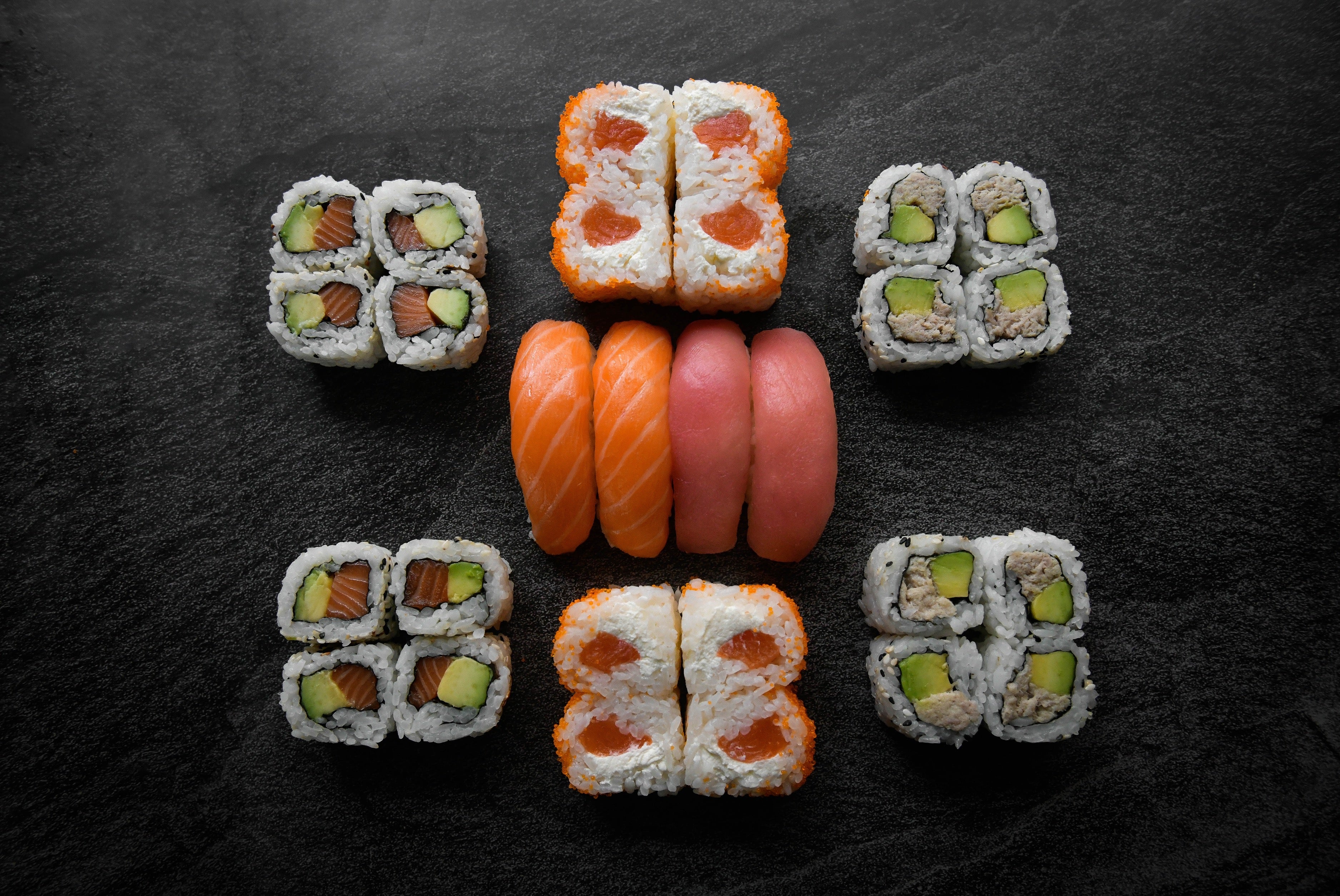 Yummy Box (28 pieces ) 🍱🍱