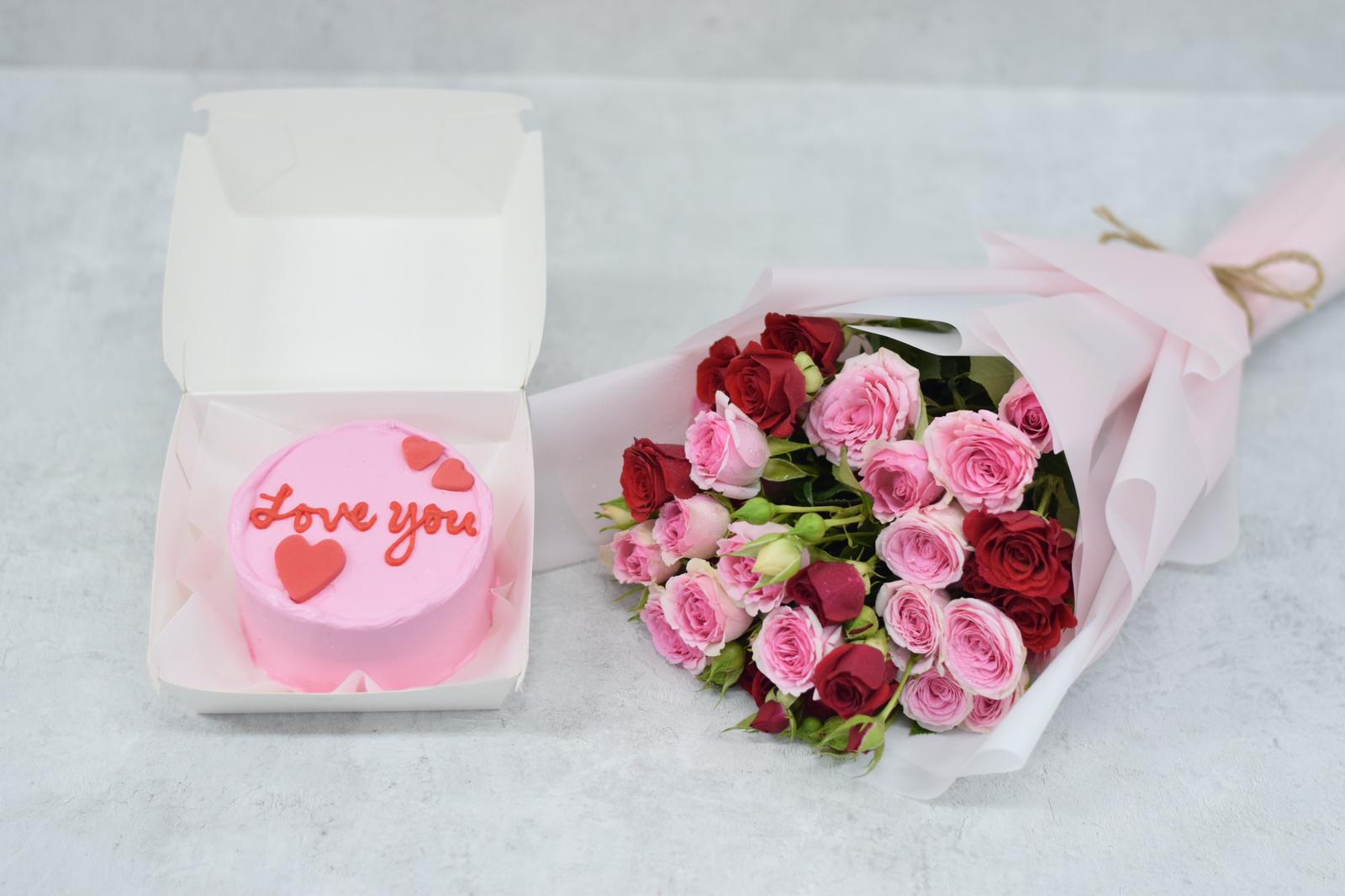 Tiny Love Note With Roses