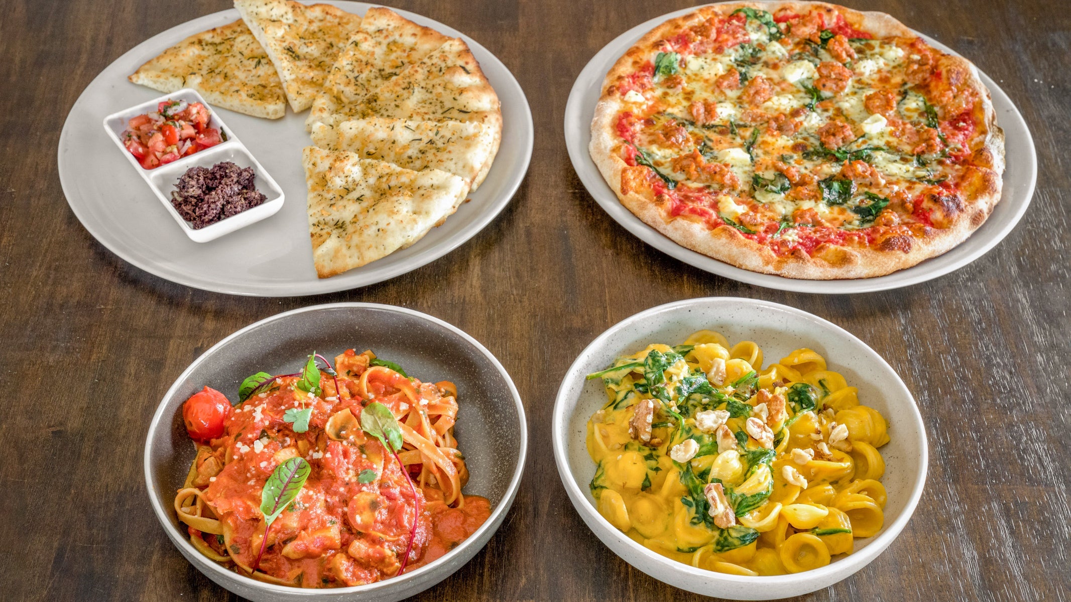 Farina Pizzeria delivery from Concord Order with Deliveroo