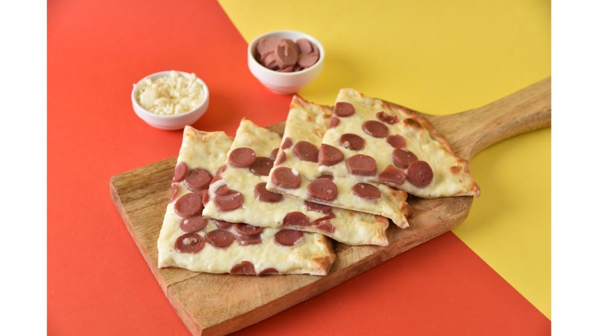 Hot Dog With Cheese Manousha