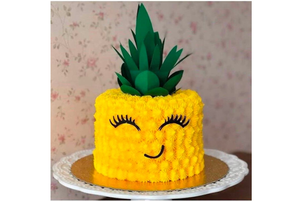 Pineapple Cake (8 Inches) (Serves 8-10 Persons)