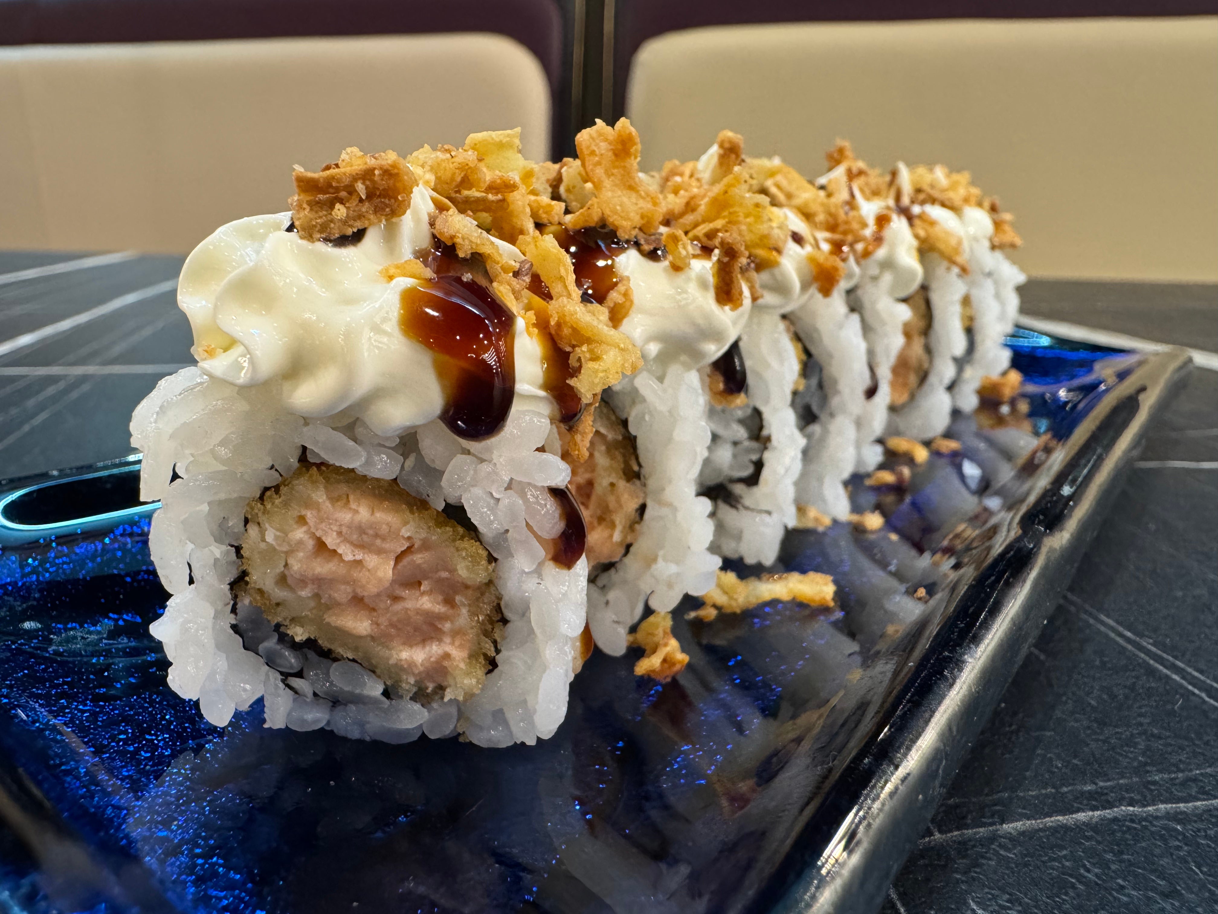 181。Uramaki Salmon fritto 8pz