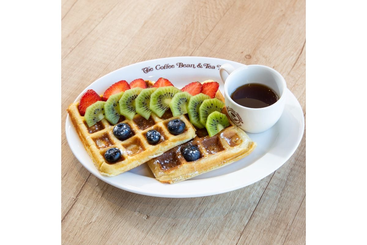 Waffle with Fruits