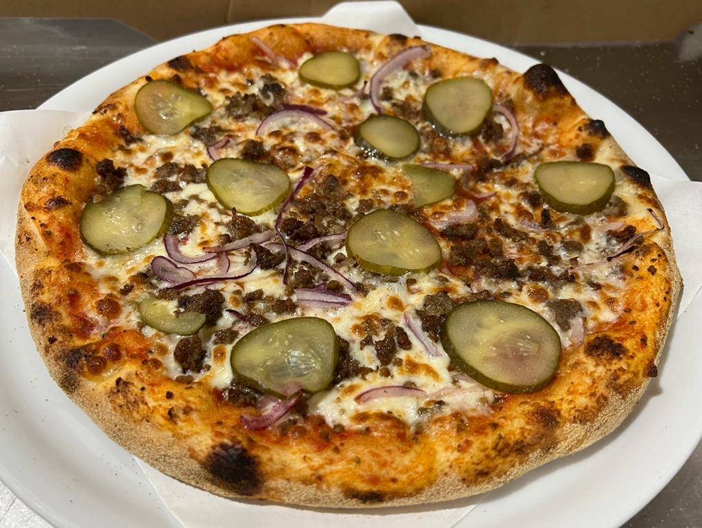 Pizza italienne 🍕🧀🥒