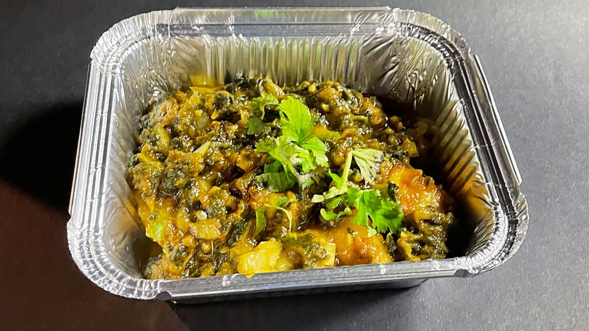Sag Aloo (v)