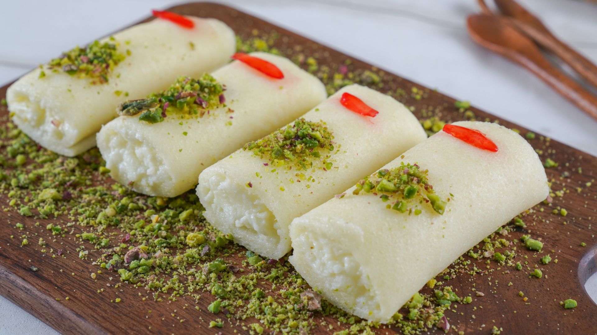 Halawet Al Jeben / حلاوة الجبن
