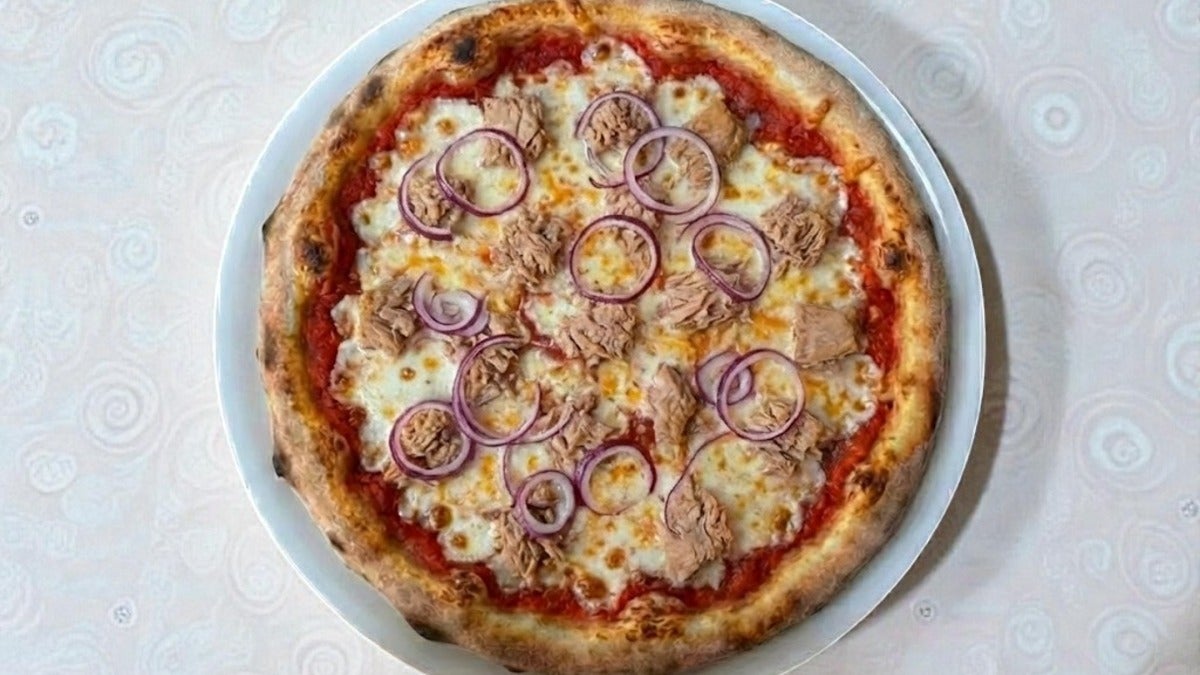 Pizza Tonno