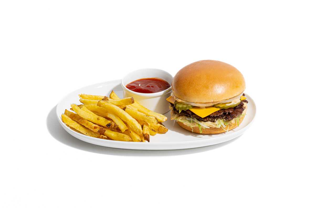 proPatty™ FM Burger with Fries
