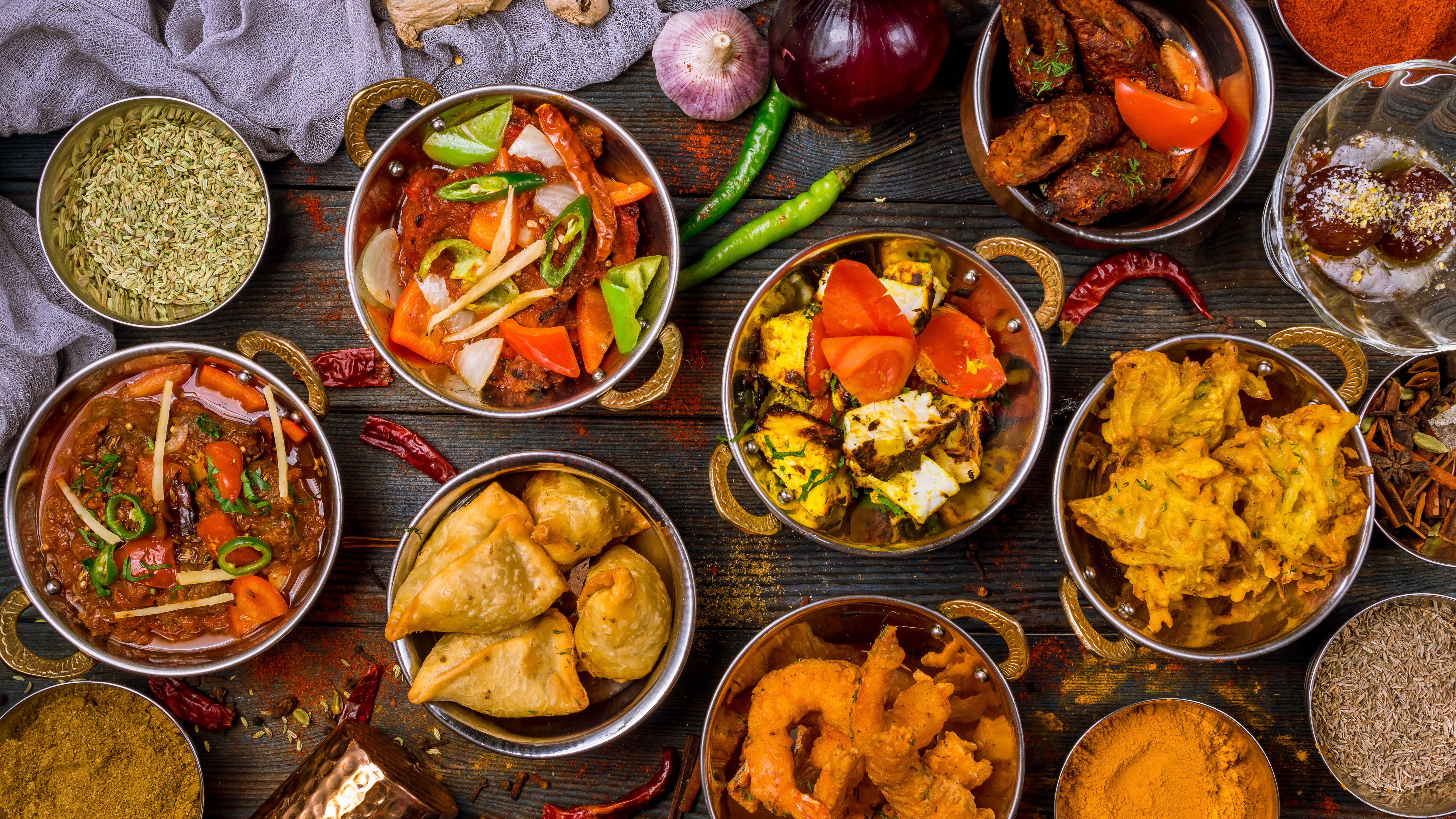 Tradition dish. Кухня Индии. Национальная индийская еда. Индийская кухня традиционные блюда. Острые индийские блюда.