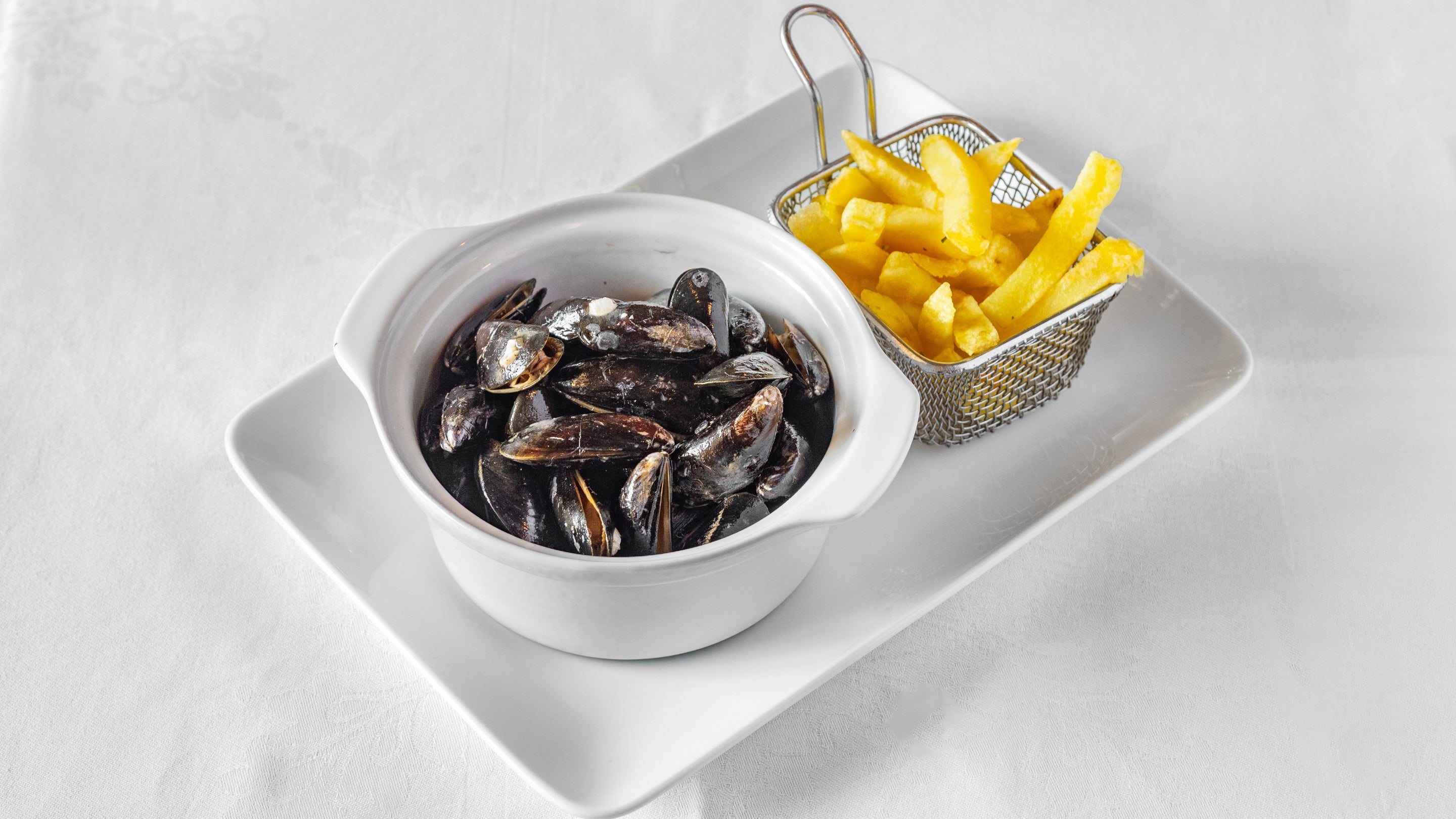 Les belles moules marinières et ses frites maison