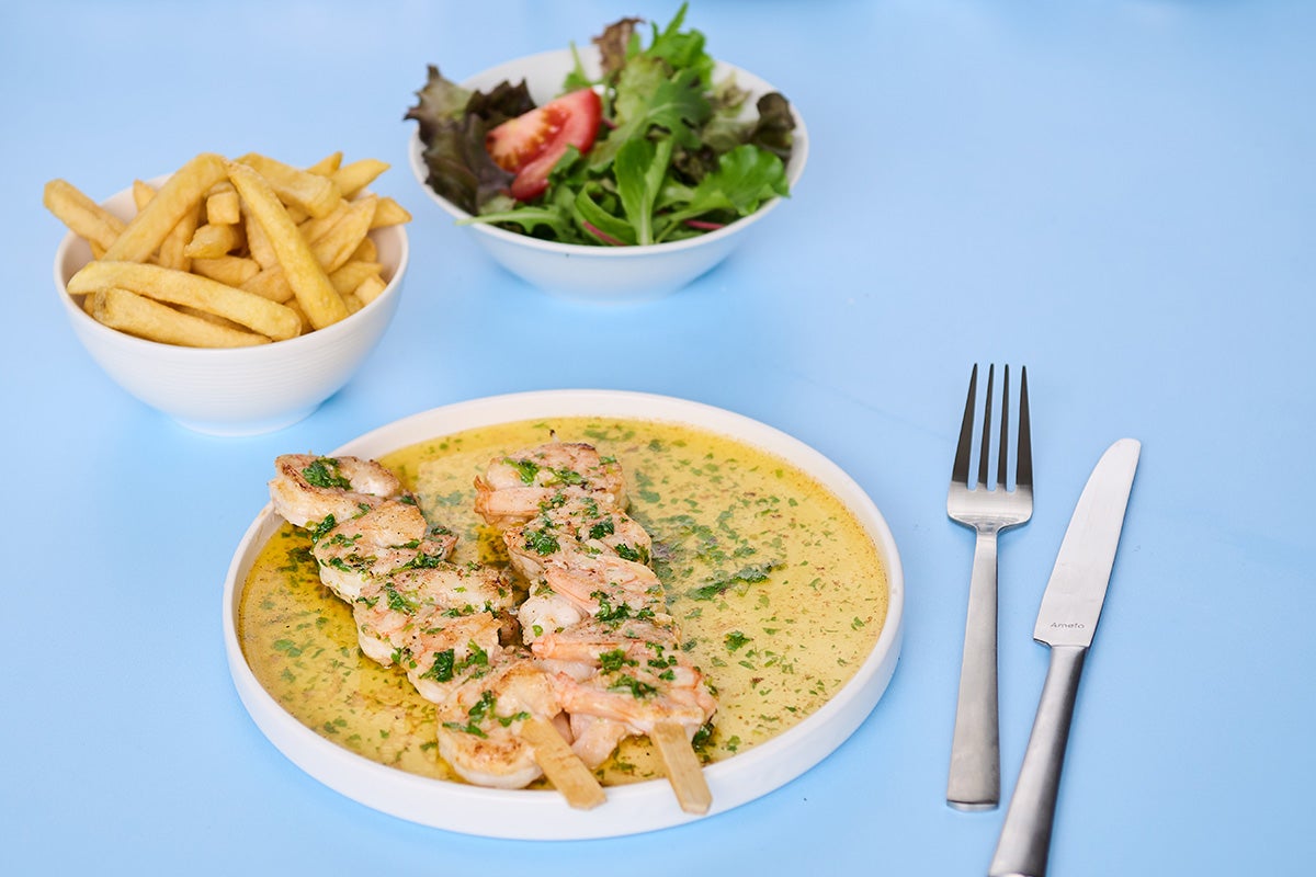 Brochette de scampi grillés  sauce ail-persil