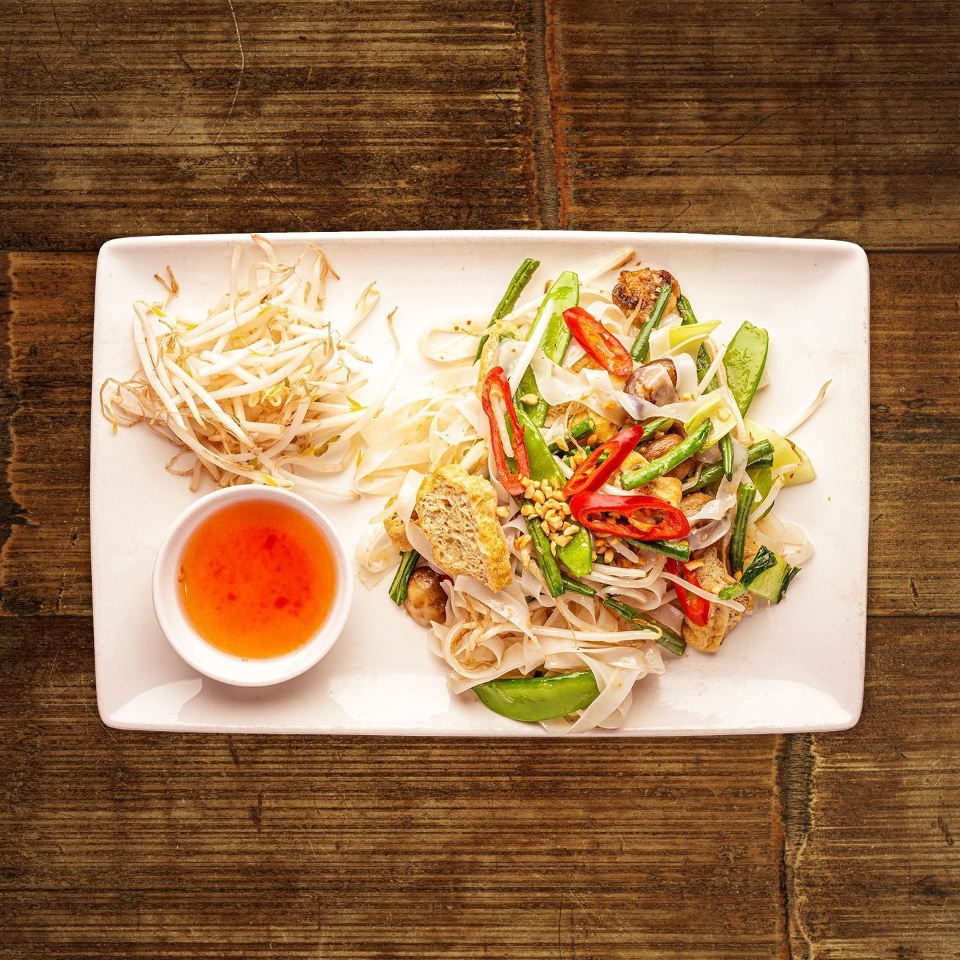 Wok-fried noodles & veg (tofu & mushroom)