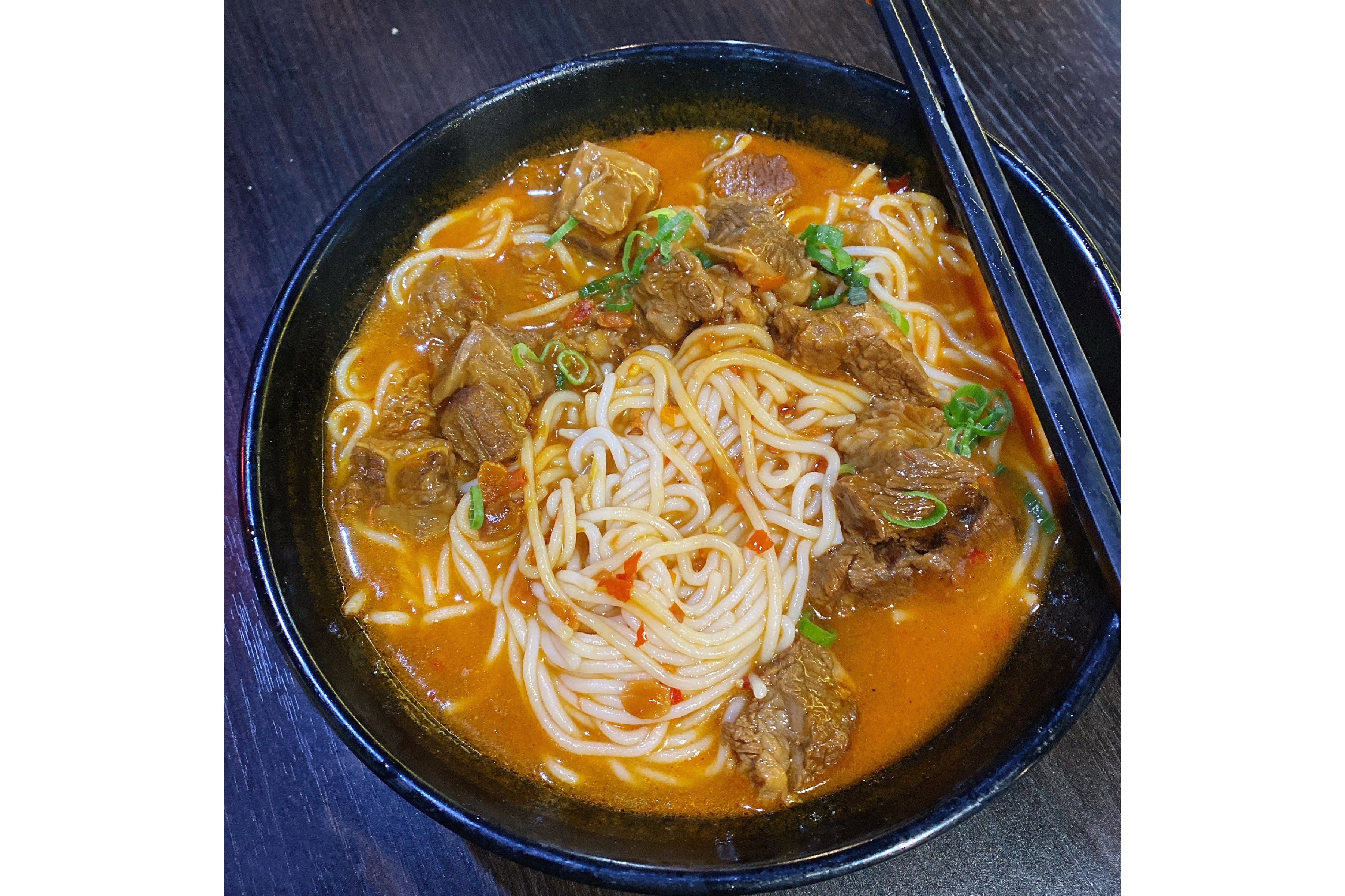 Braised Beef Belly in Noodle Soup(紅燒牛腩面)