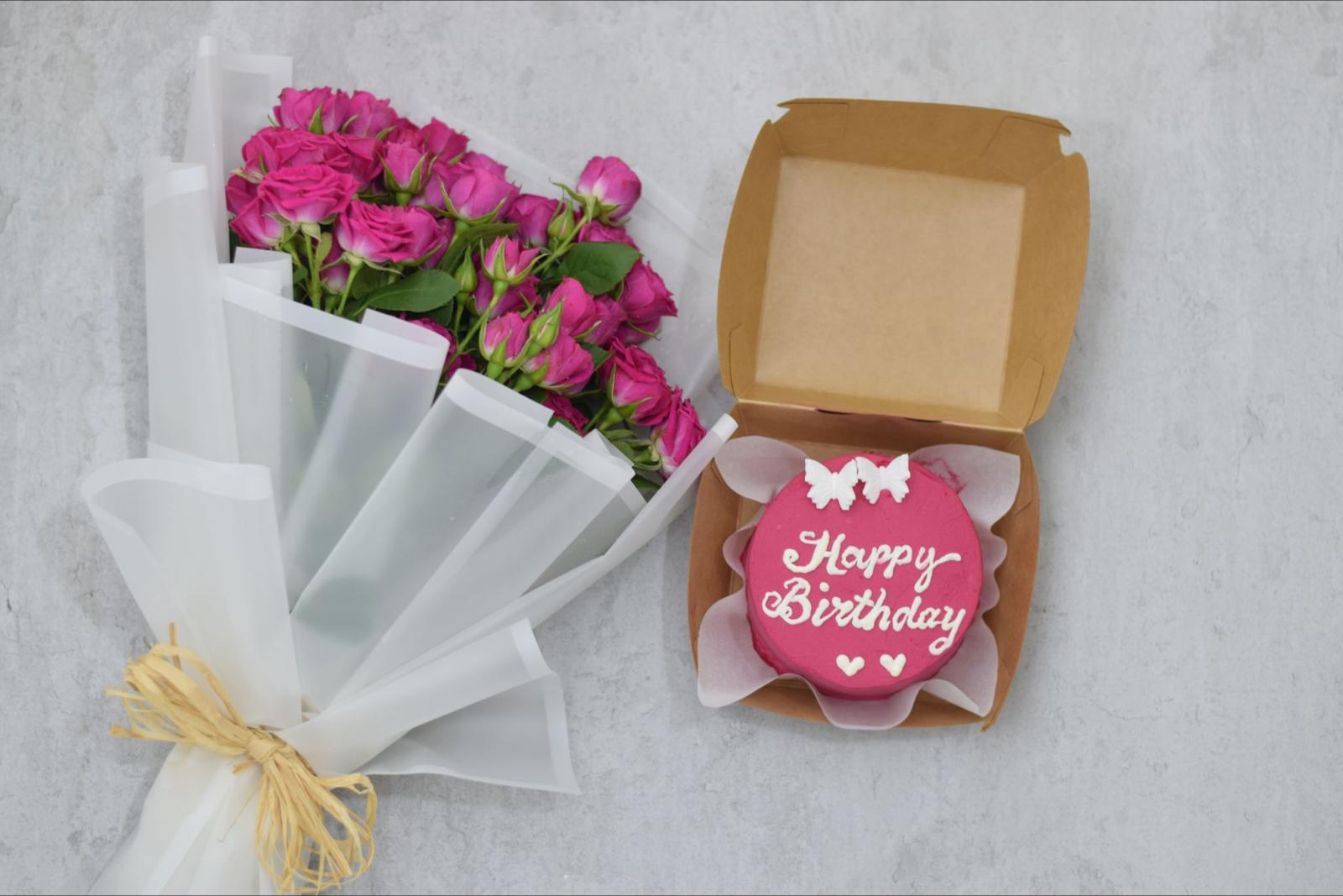 Hb Foshi Cake With Foshi Roses