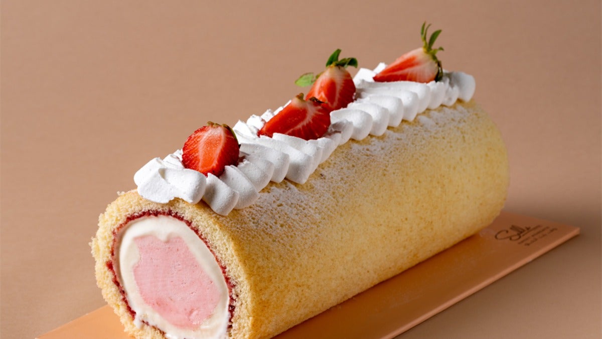 Ice Cream Strawberry Cake Roll