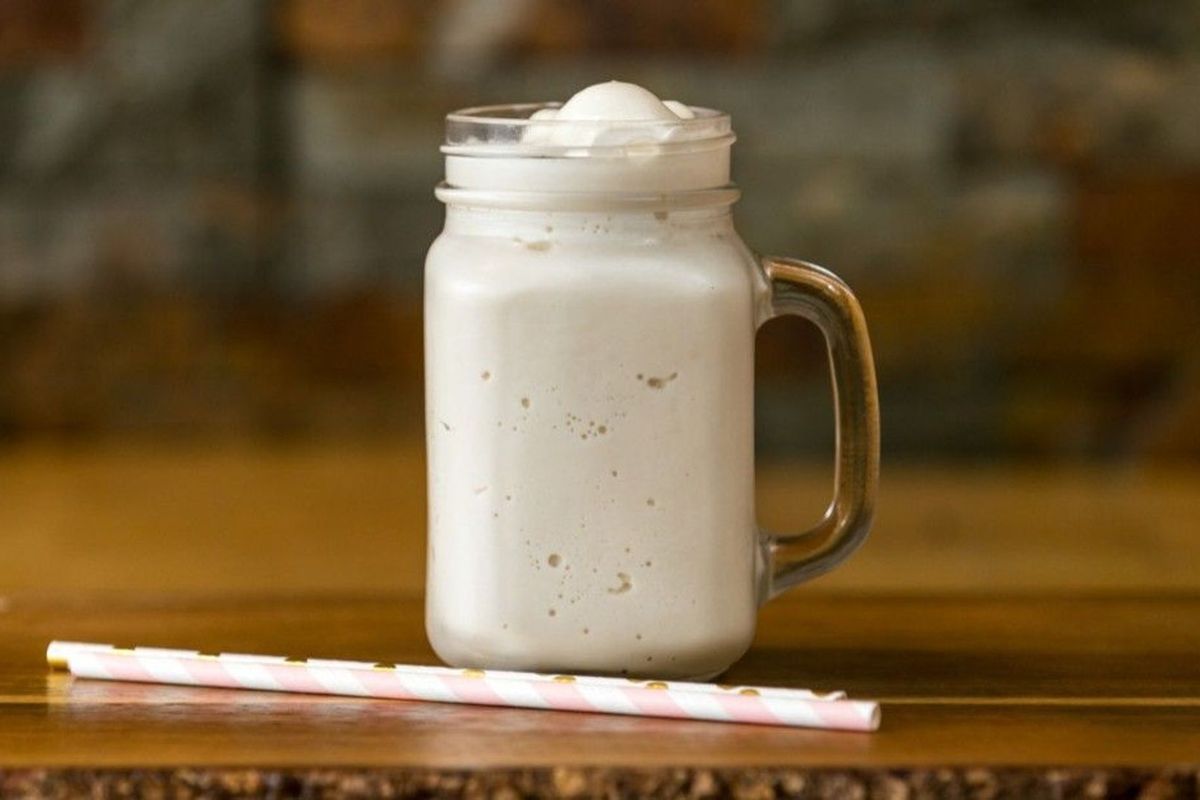 VANILLA MILKSHAKE