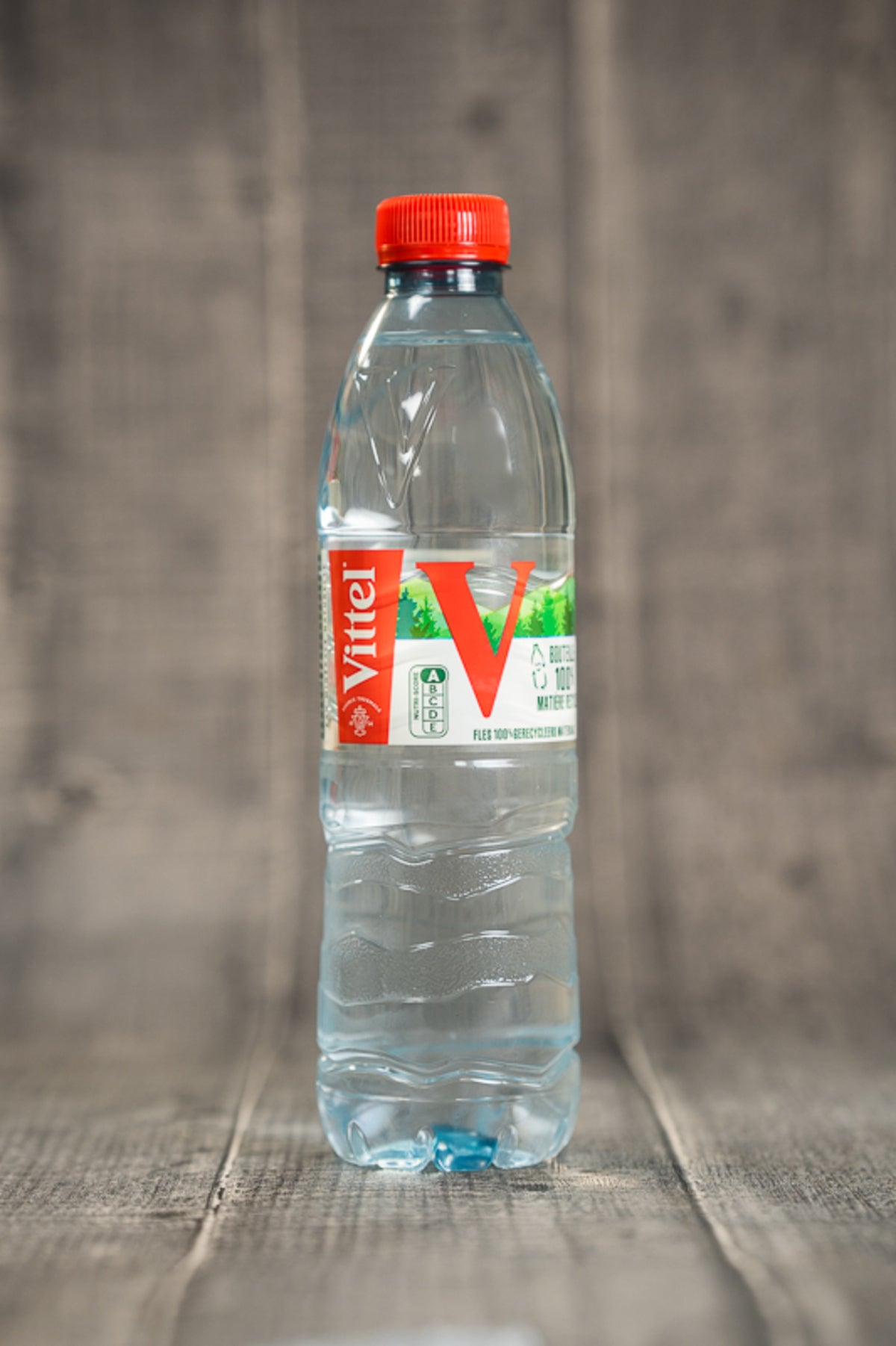 Eau plate