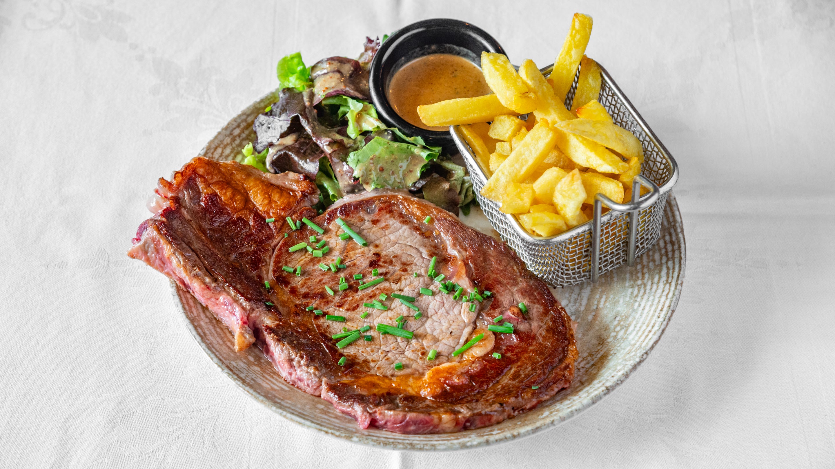 La belle entrecôte grillée, viande charolaise