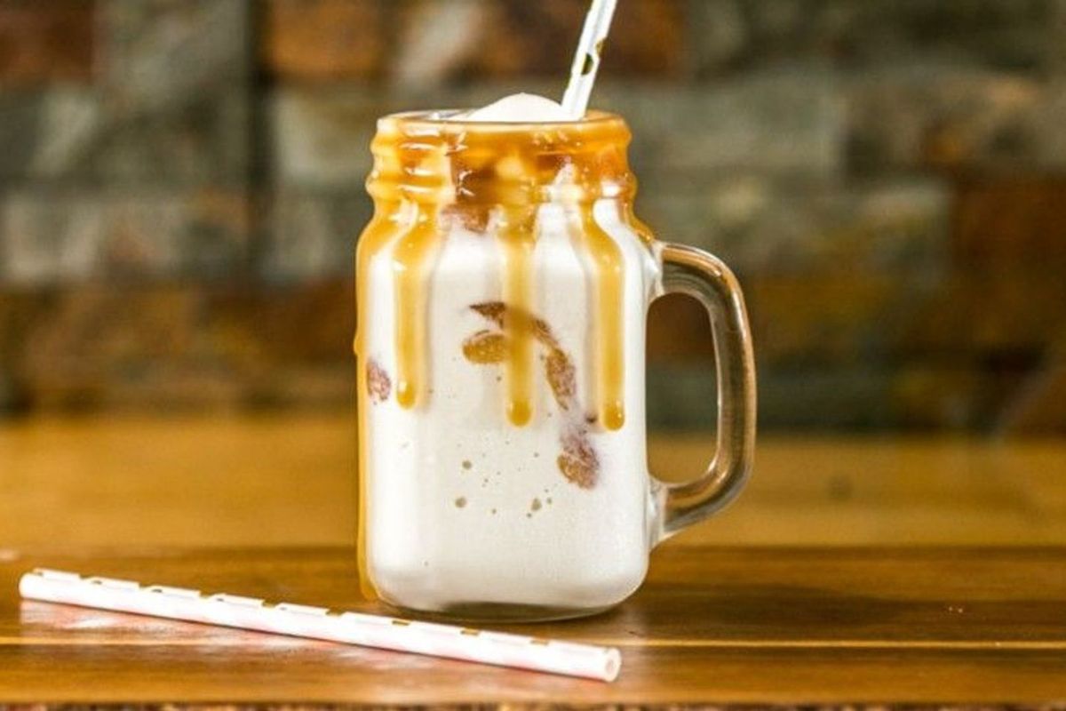 SALTED CARAMEL MILKSHAKE