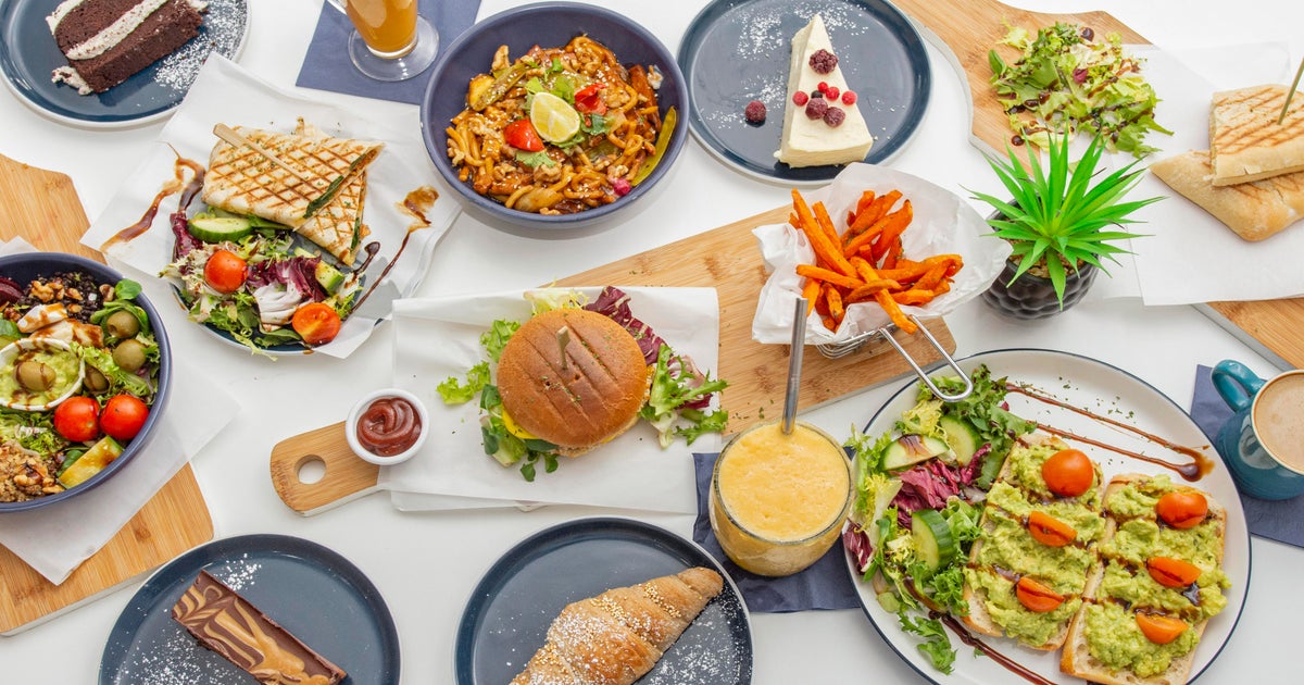 Smart Tea Time Cafe delivery from Baniyas East Order with Deliveroo